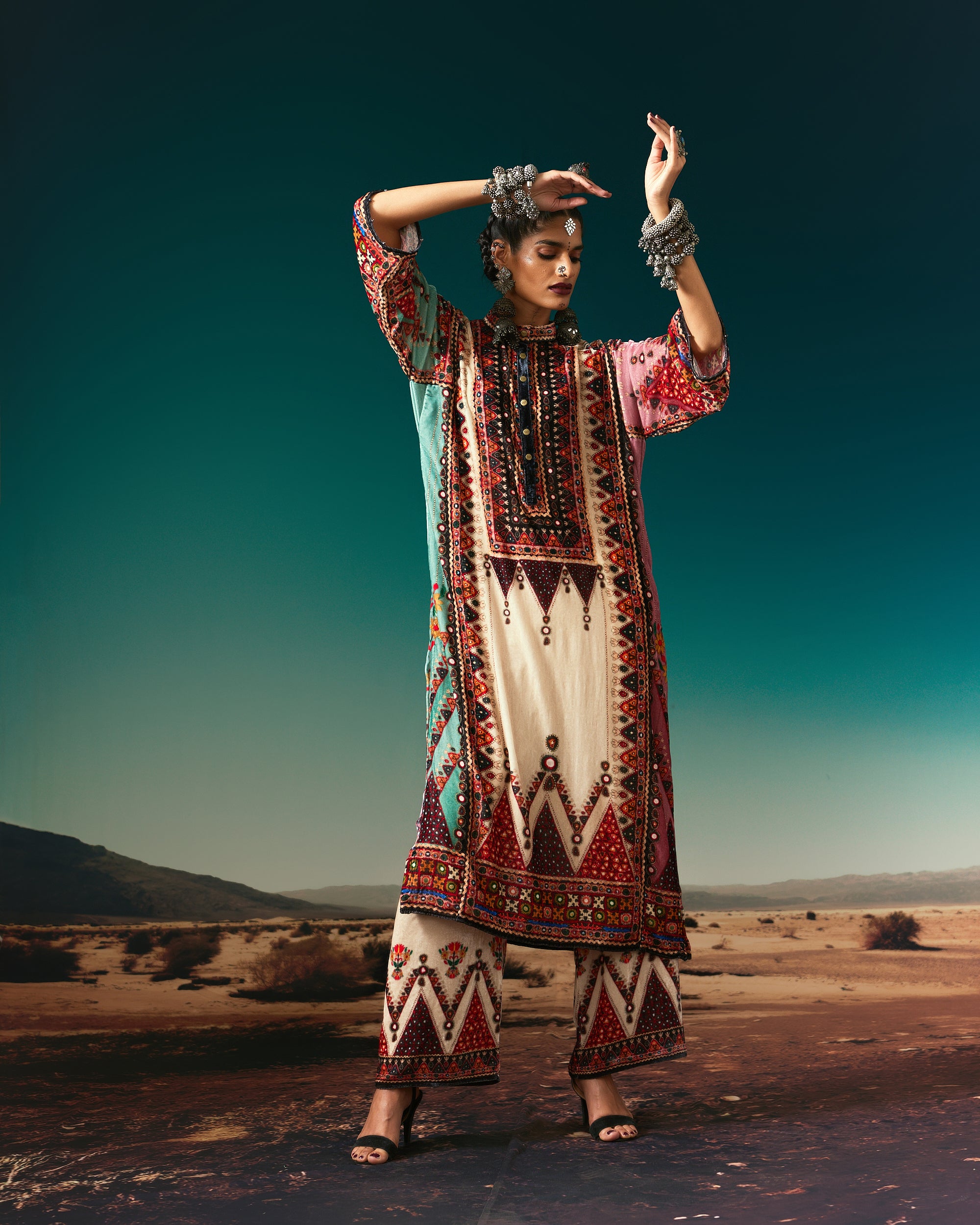 Kutch : Ghazala - Eggshell/Rose/Aqua