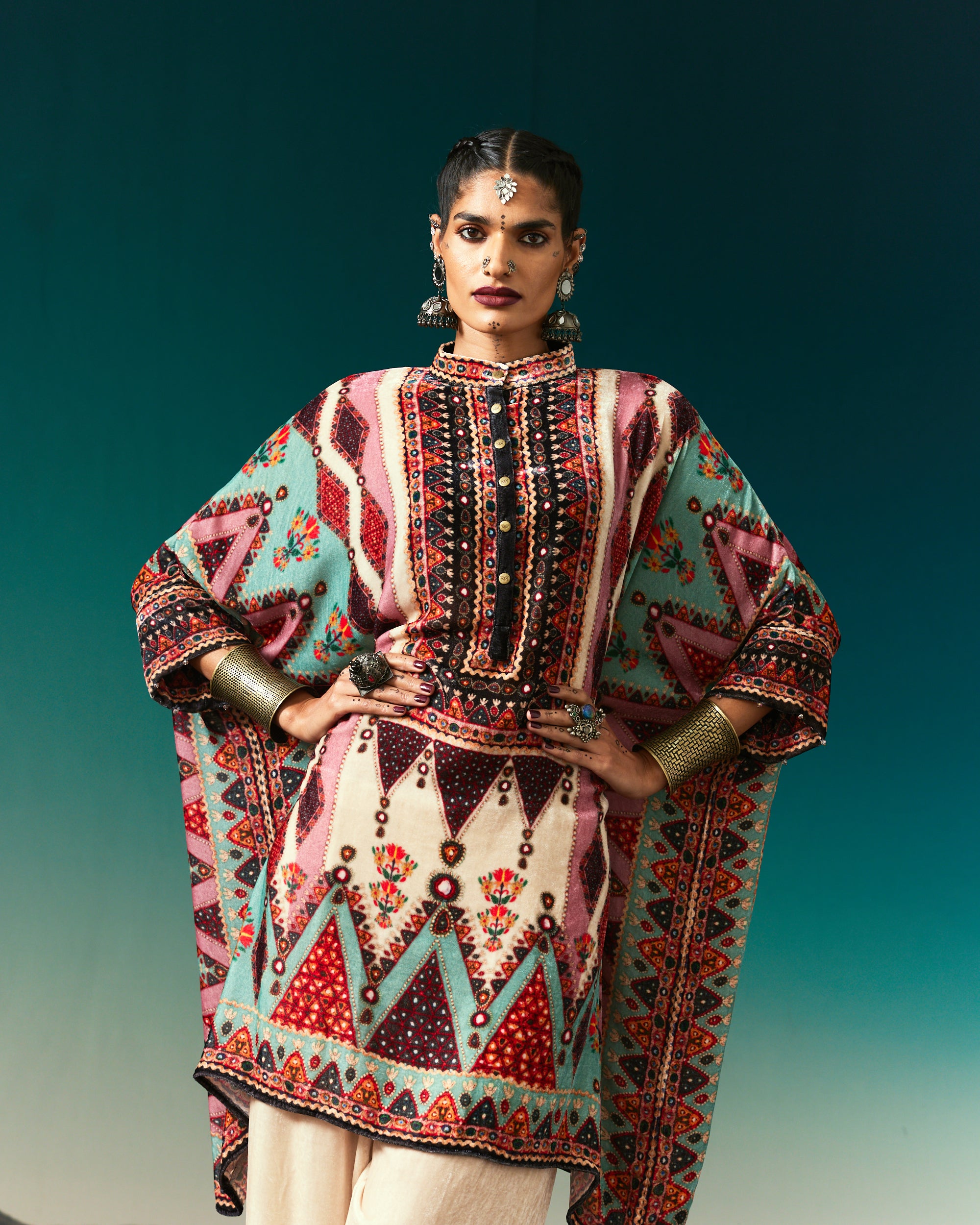 Kutch : Chanel 36" - Multi/Eggshell