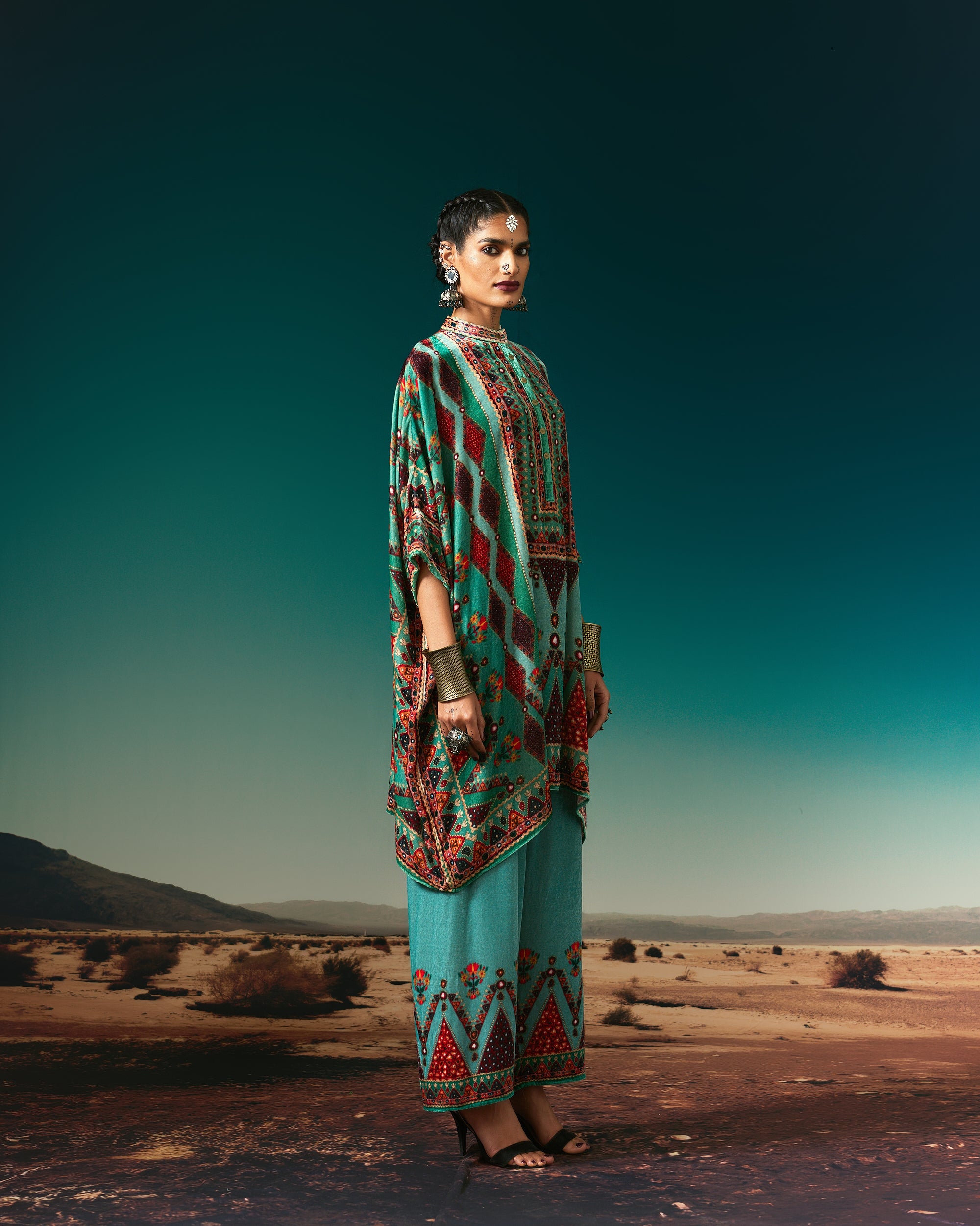 Kutch : Chanel 36" - Sea Blue