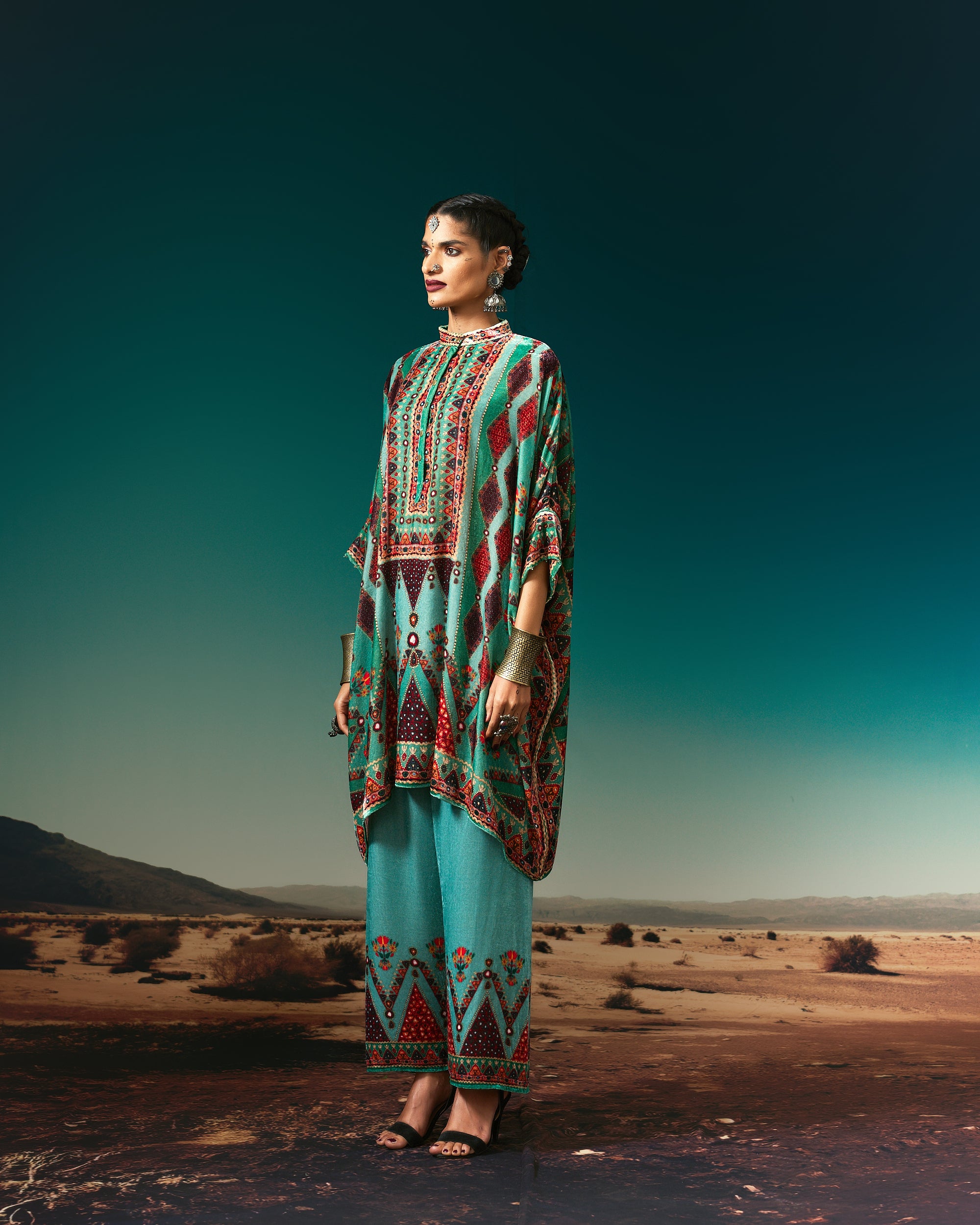 Kutch : Chanel 36" - Sea Blue