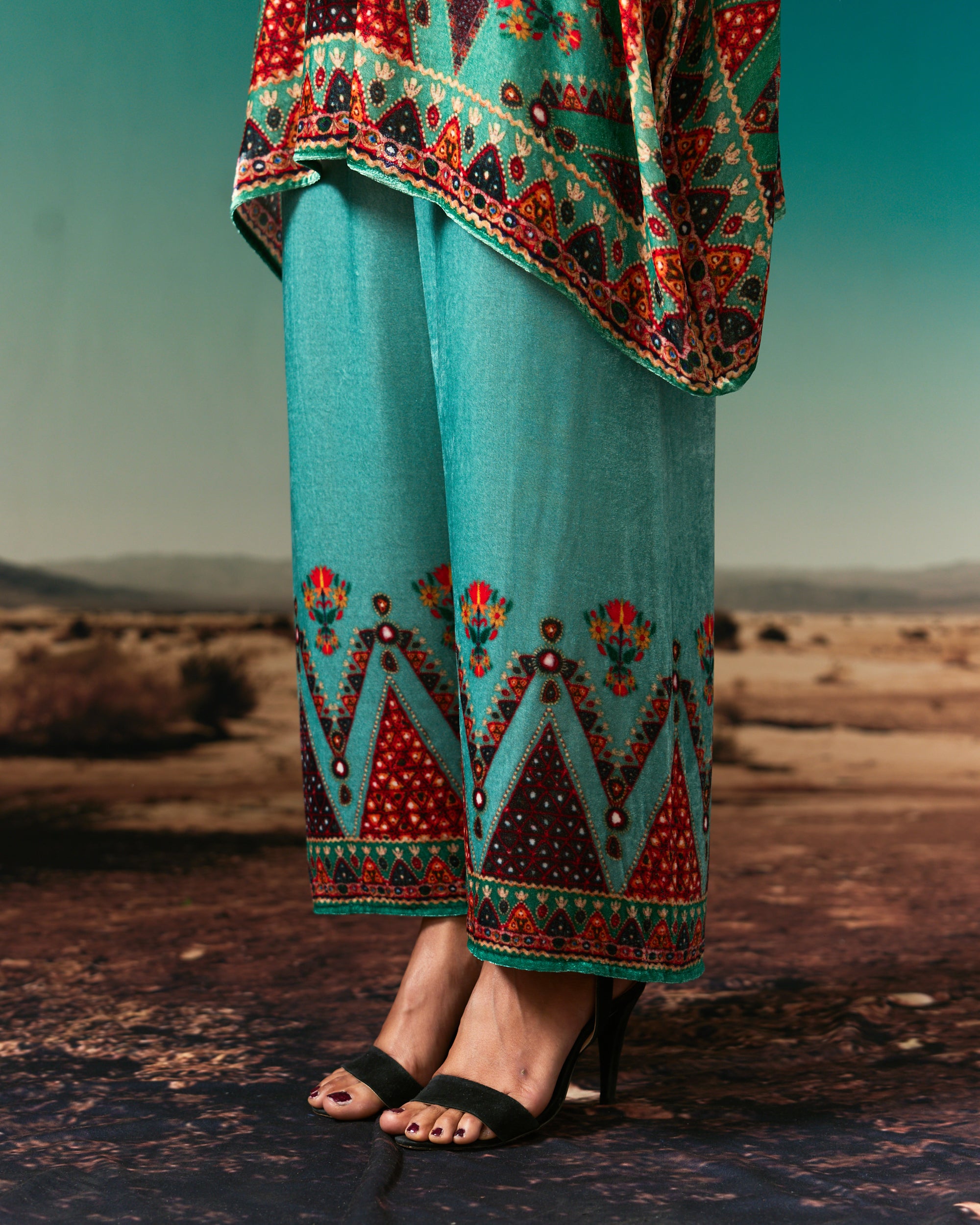 Kutch : Chanel 36" - Sea Blue