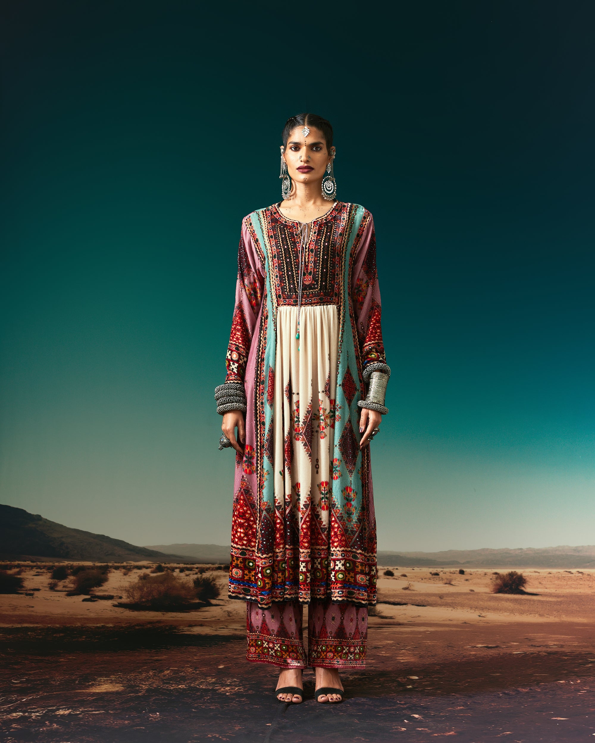 Kutch : Anisha - Eggshell/Rose/Sea Blue