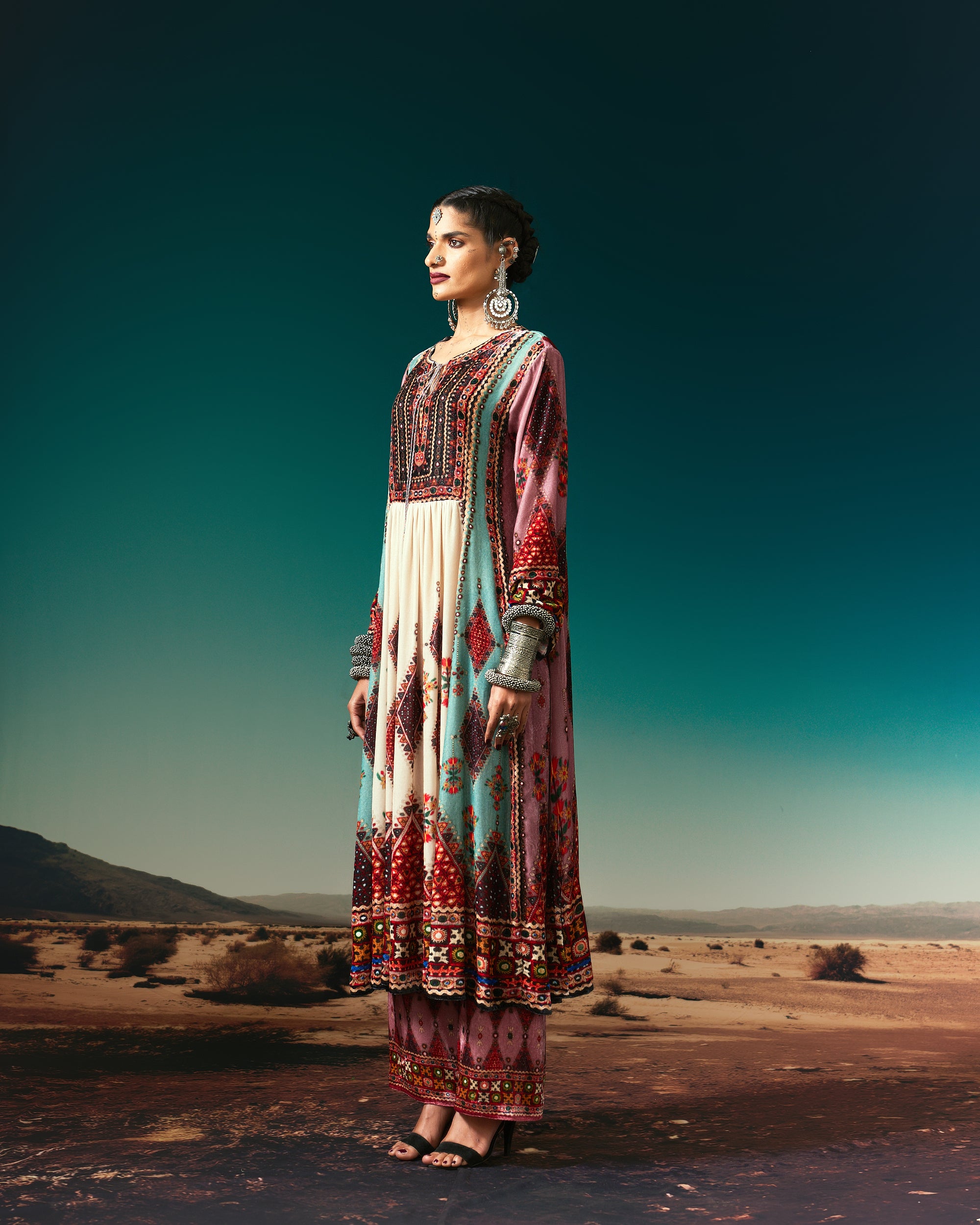 Kutch : Anisha - Eggshell/Rose/Sea Blue