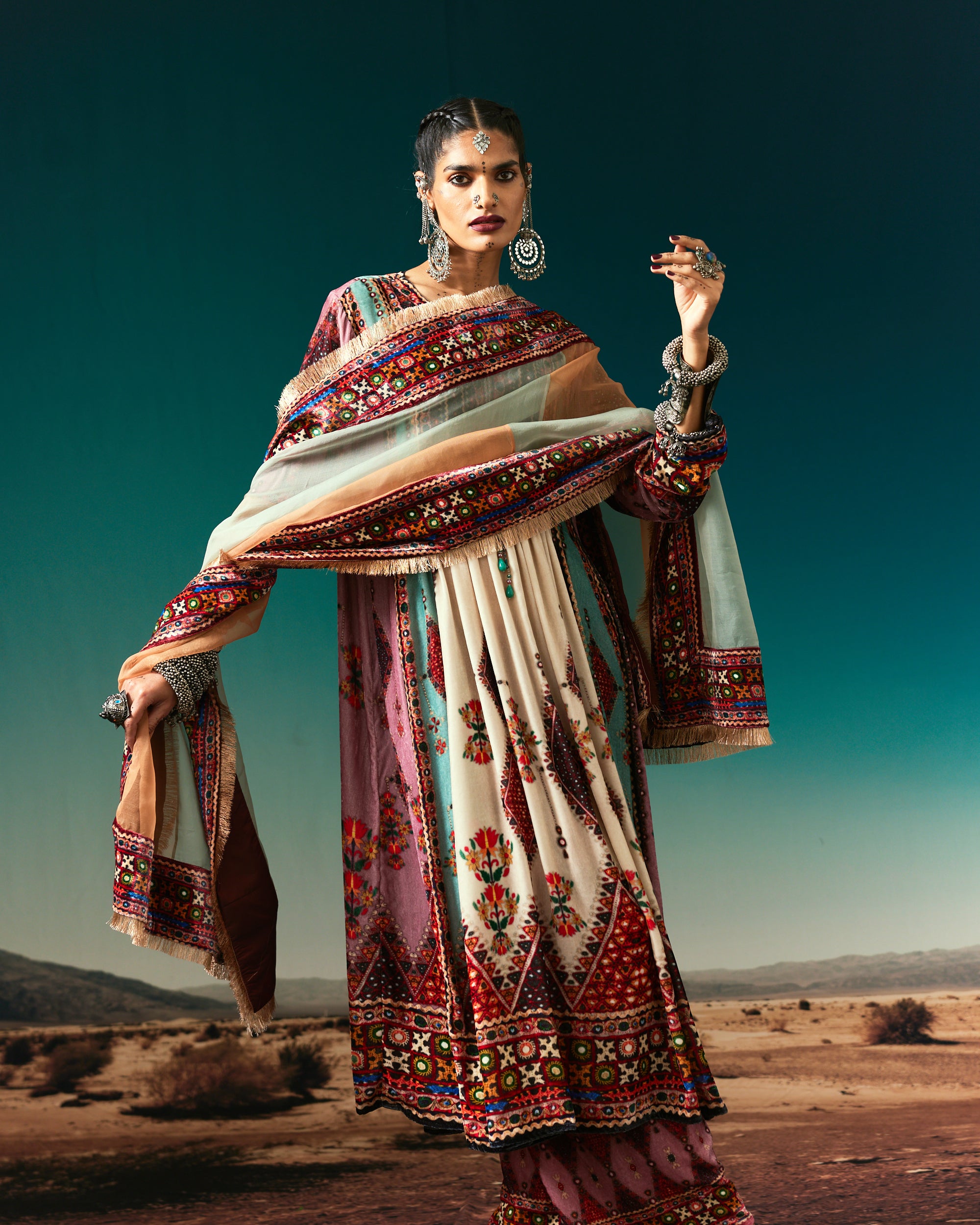 Kutch : Anisha - Eggshell/Rose/Sea Blue
