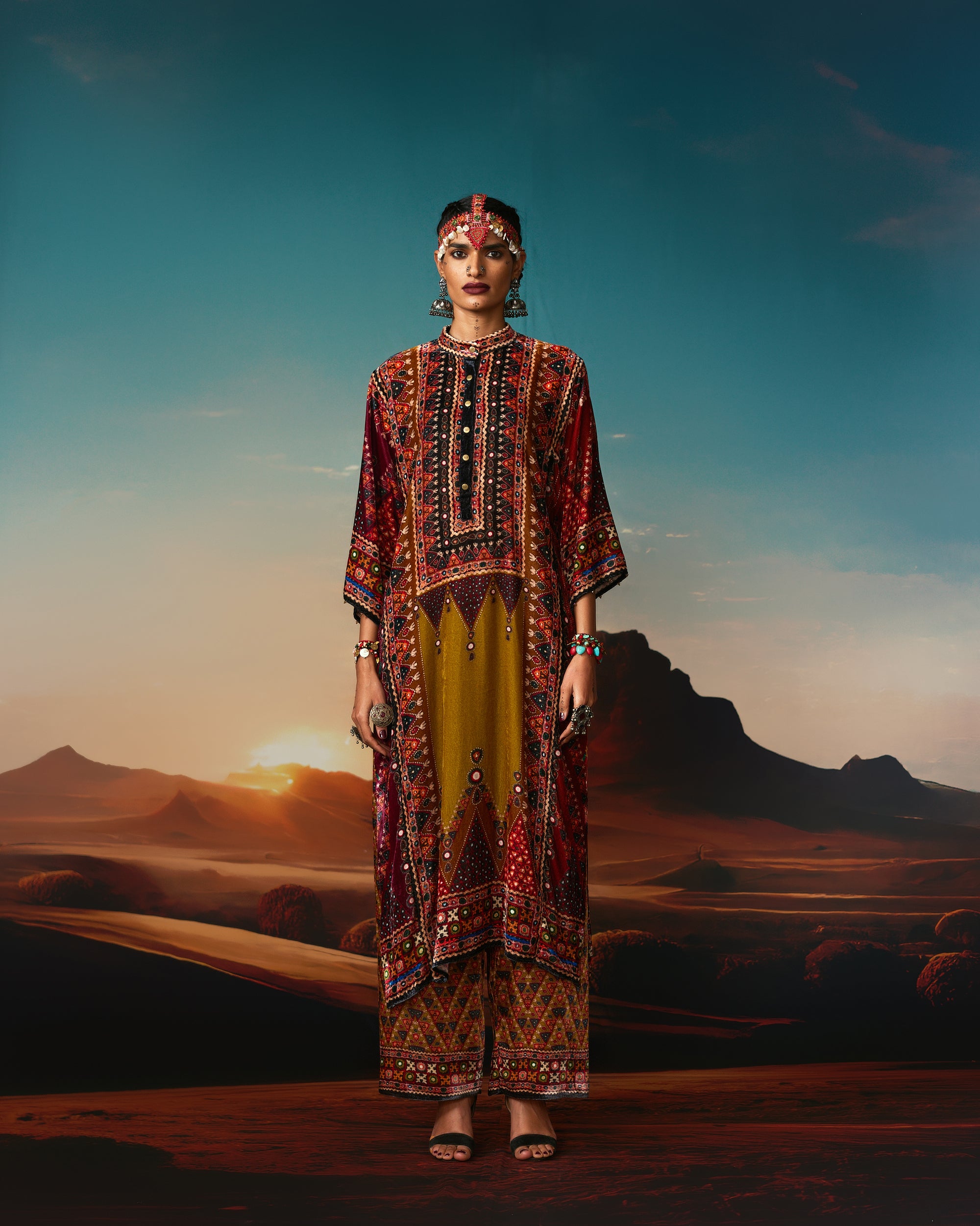 Kutch : Ghazala - Anise/Rust/Raspberry