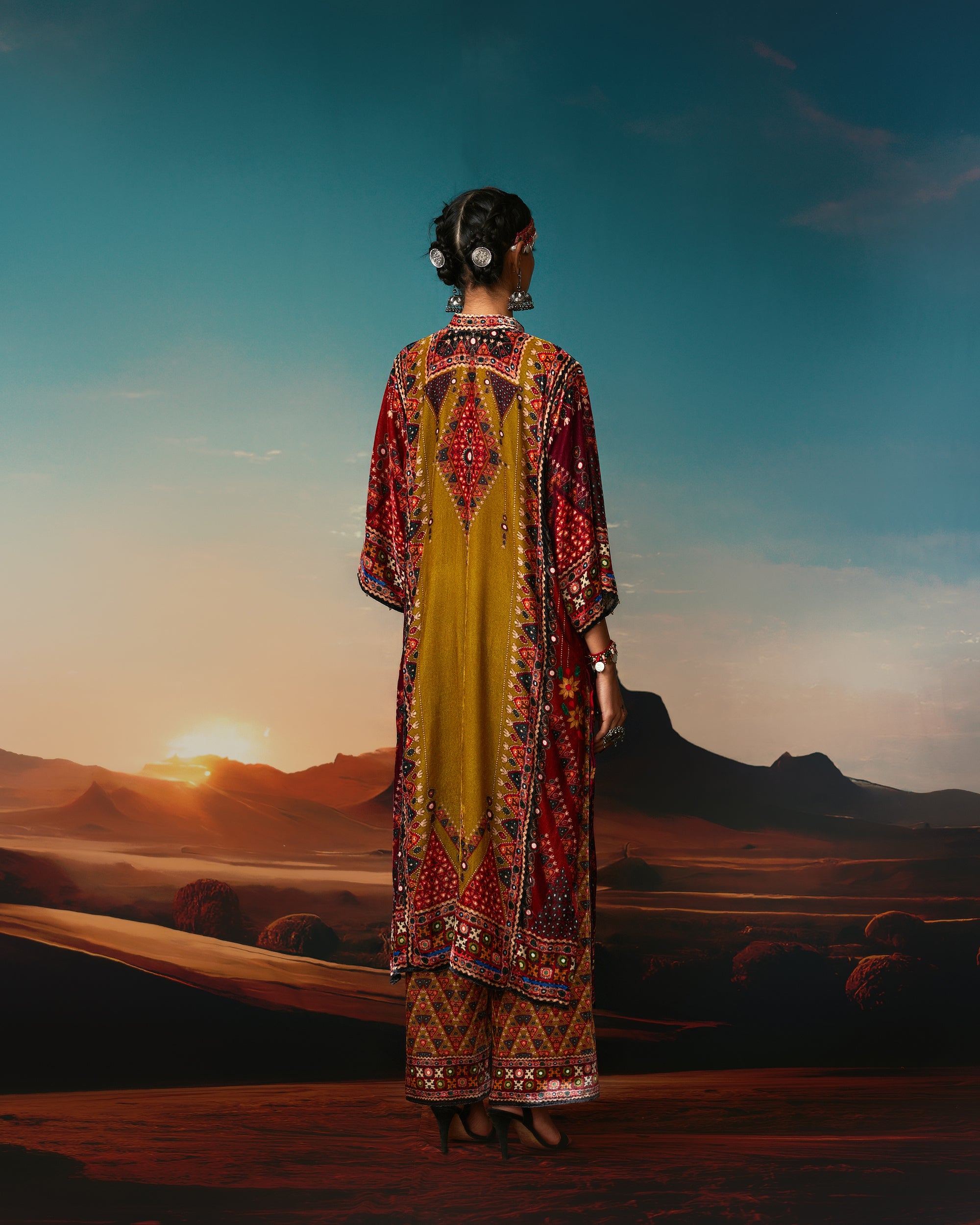 Kutch : Ghazala - Anise/Rust/Raspberry