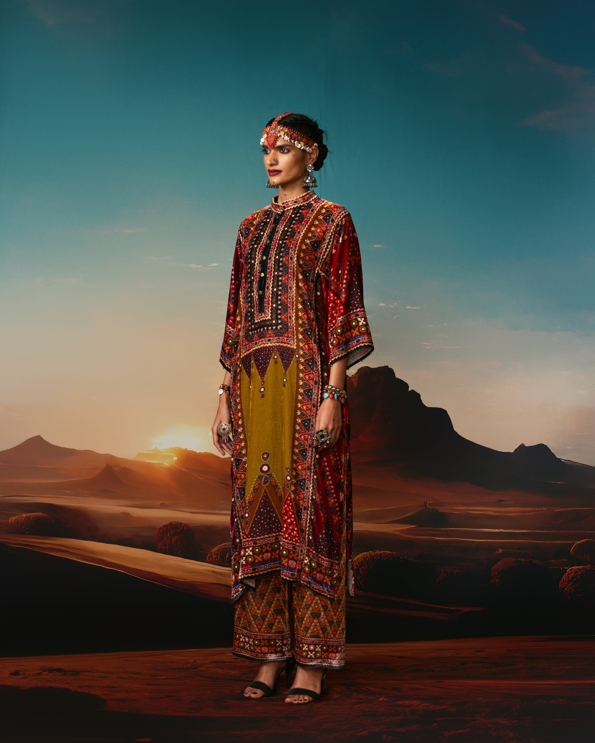 Kutch : Ghazala - Anise/Rust/Raspberry