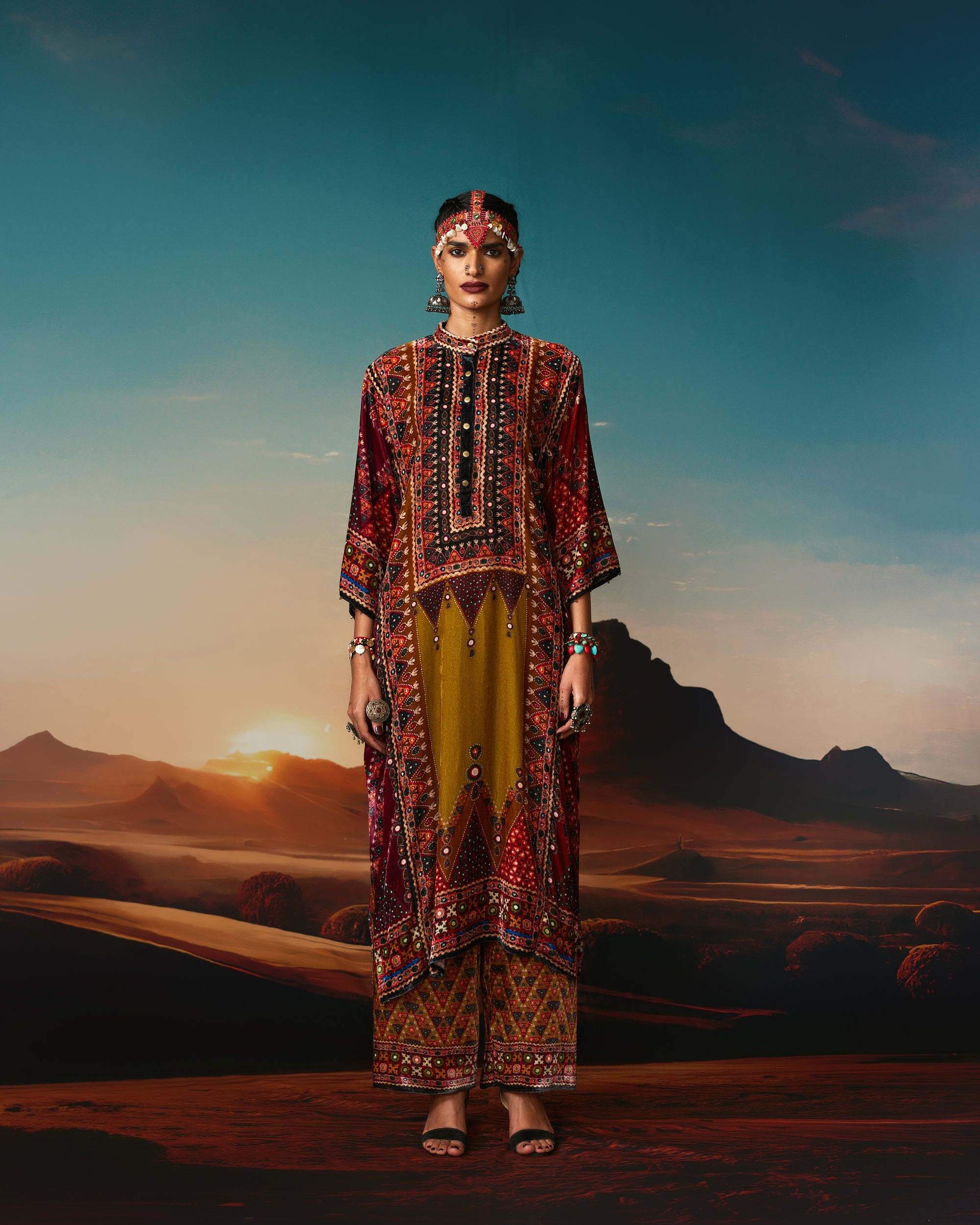 Kutch : Ghazala - Anise/Rust/Raspberry