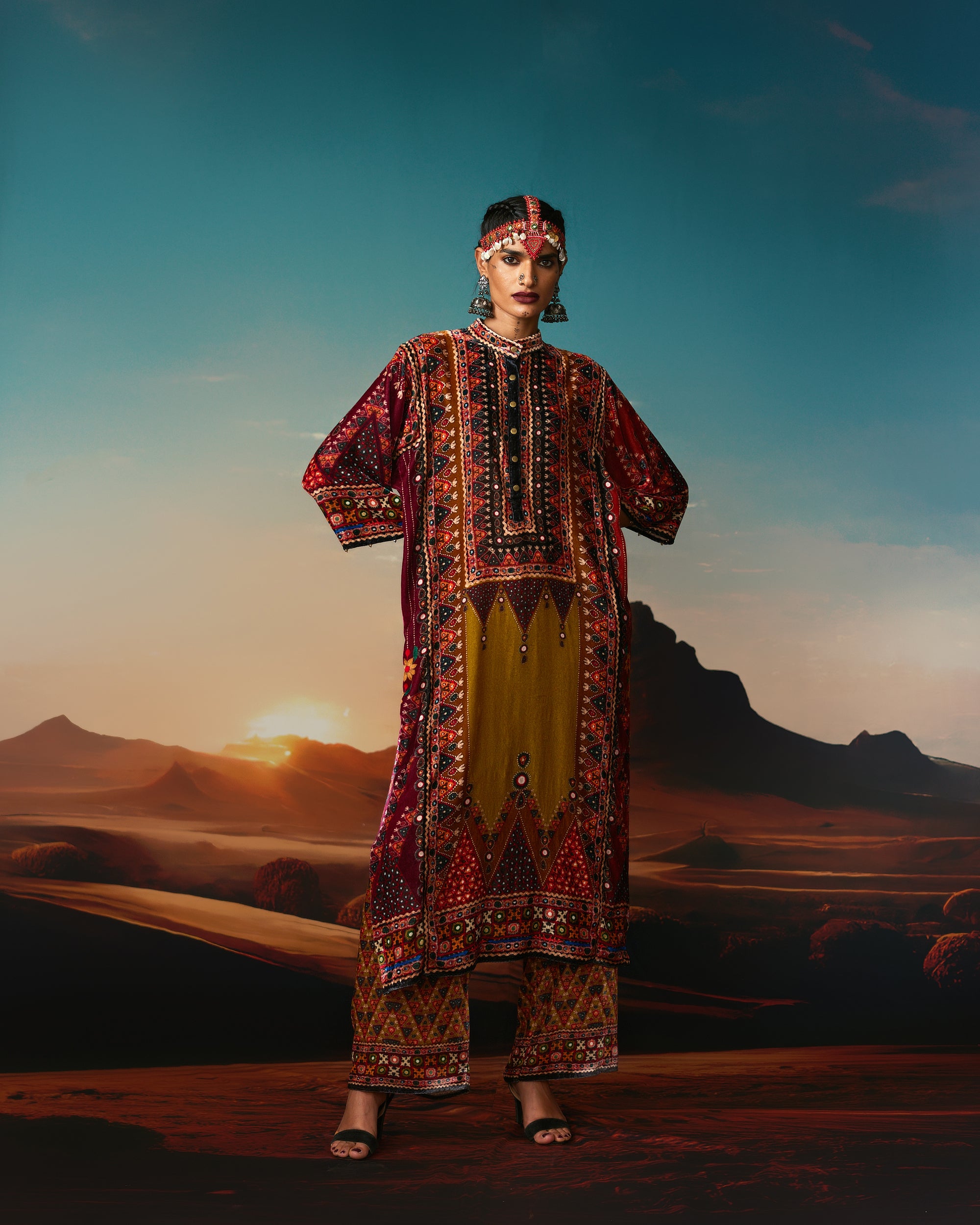 Kutch : Ghazala - Anise/Rust/Raspberry
