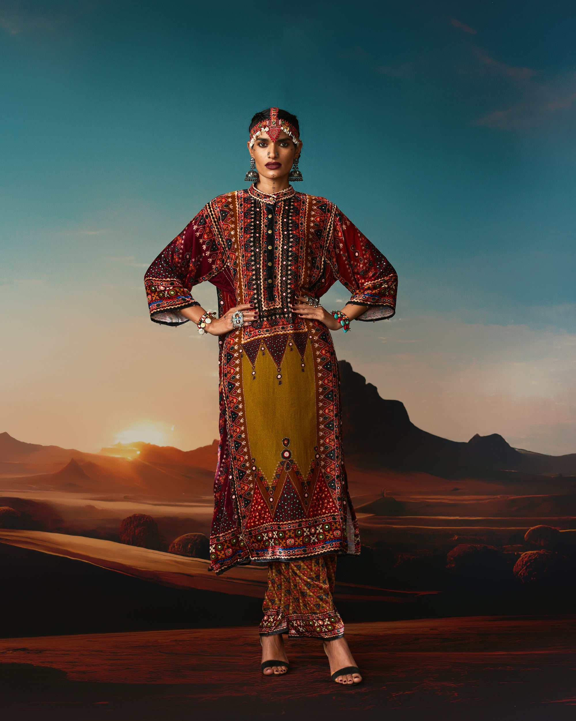 Kutch : Ghazala - Anise/Rust/Raspberry