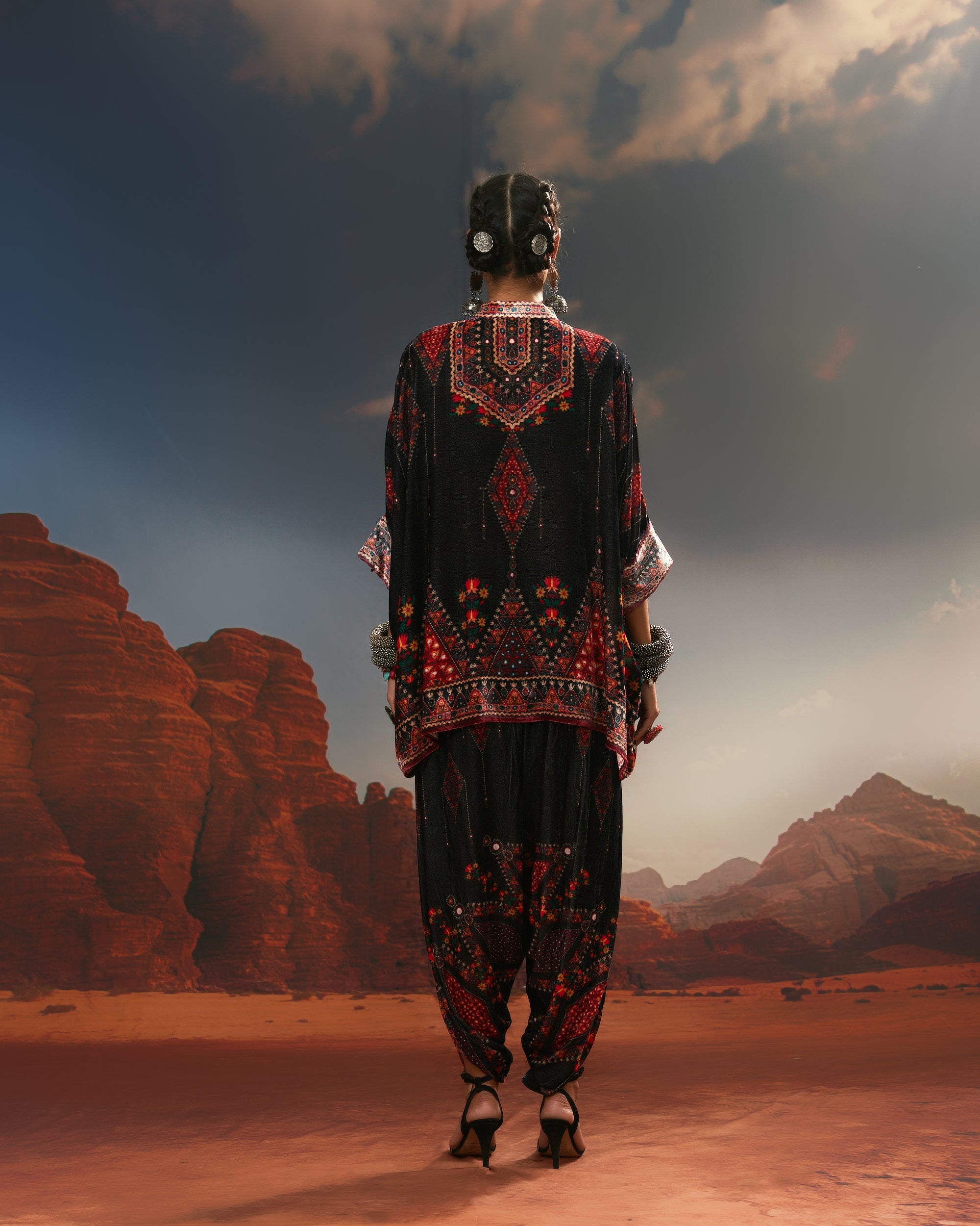 Kutch : Chanel - Black