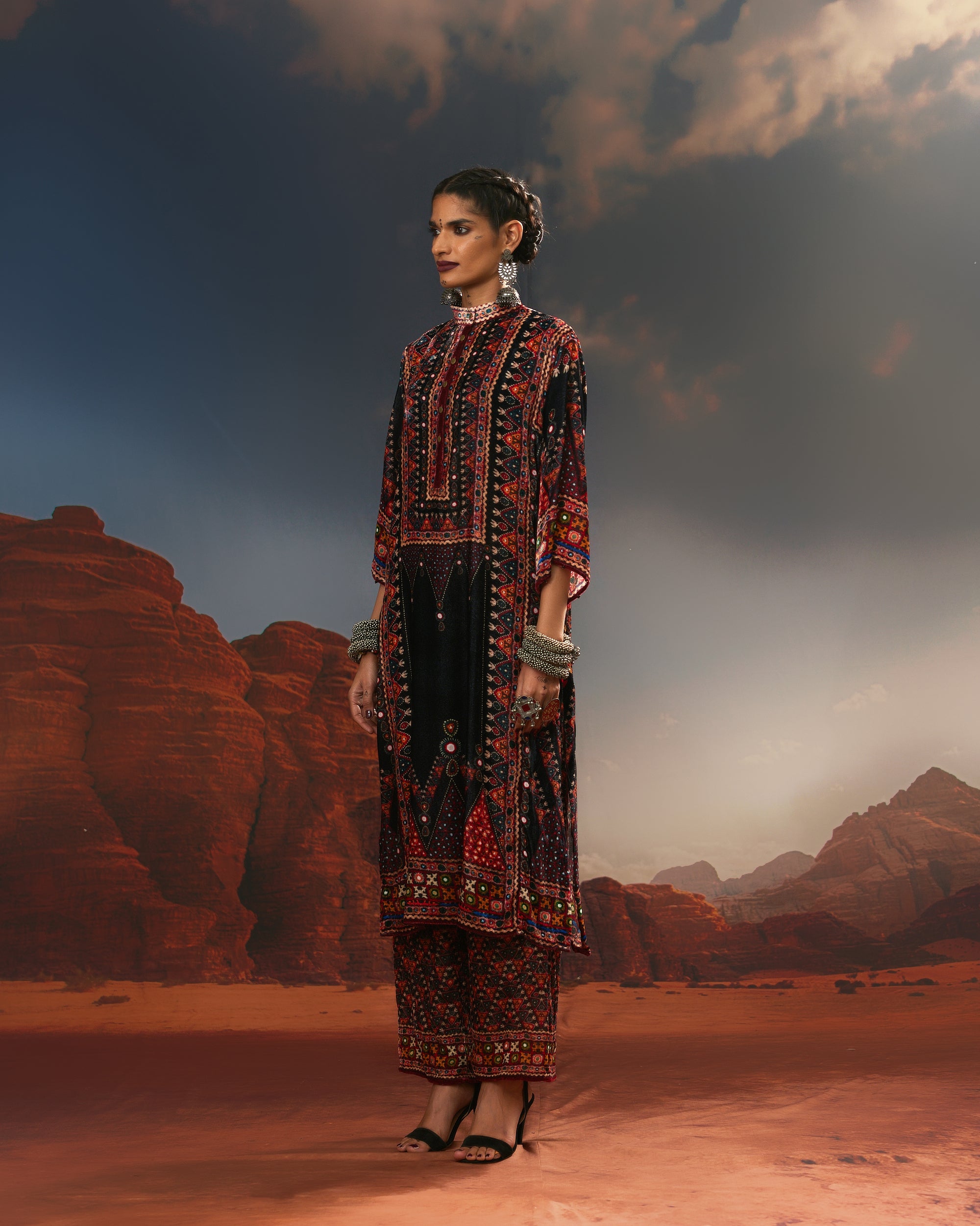 Kutch : Ghazala - Black