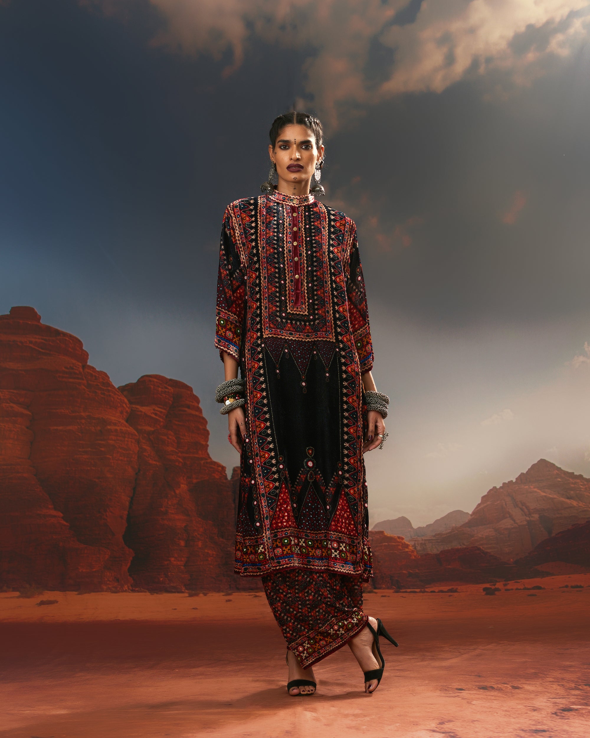 Kutch : Ghazala - Black