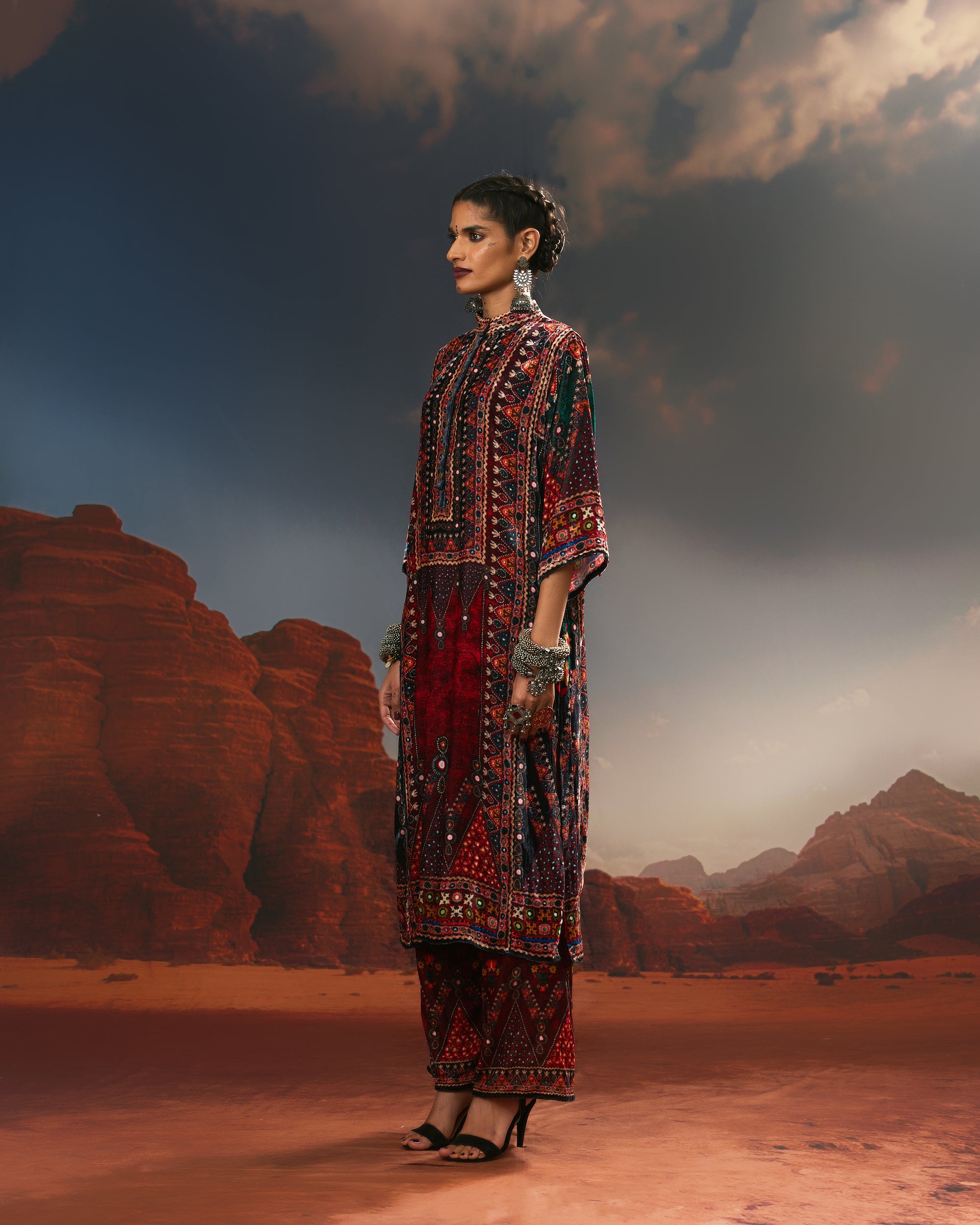 Kutch : Ghazala - Red/Teal/Black