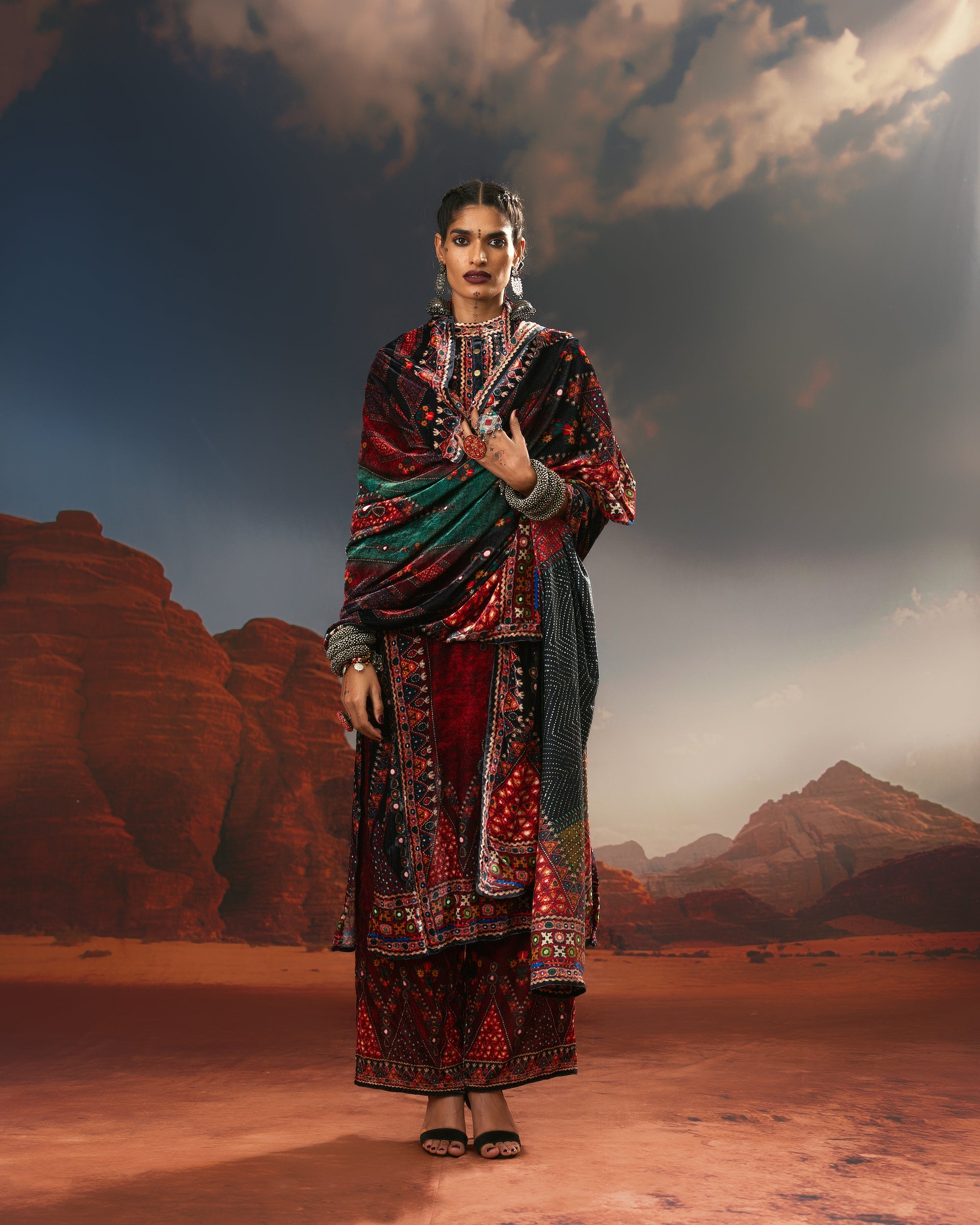 Kutch : Ghazala - Red/Teal/Black