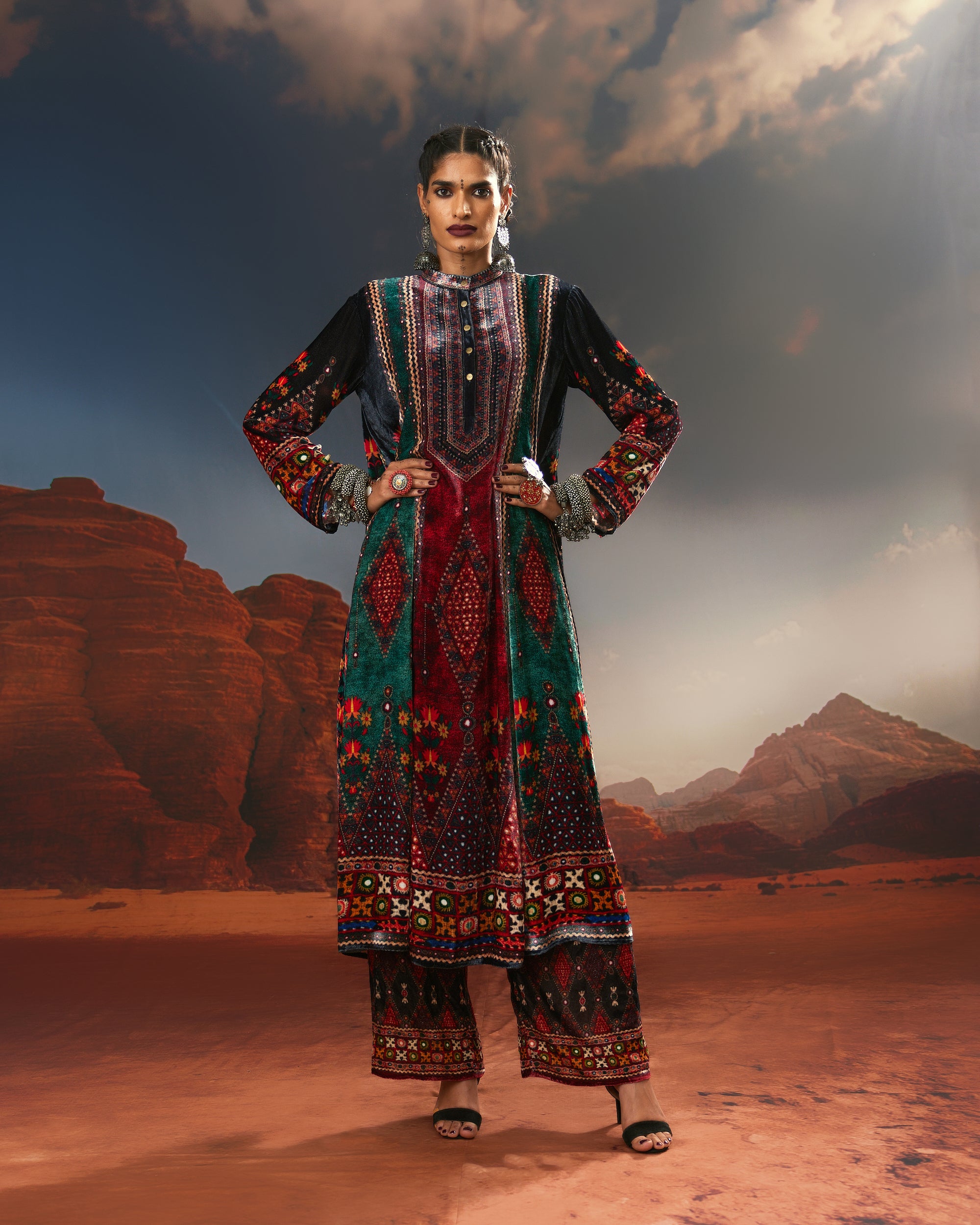 Kutch : Ada - Red/Teal/Black