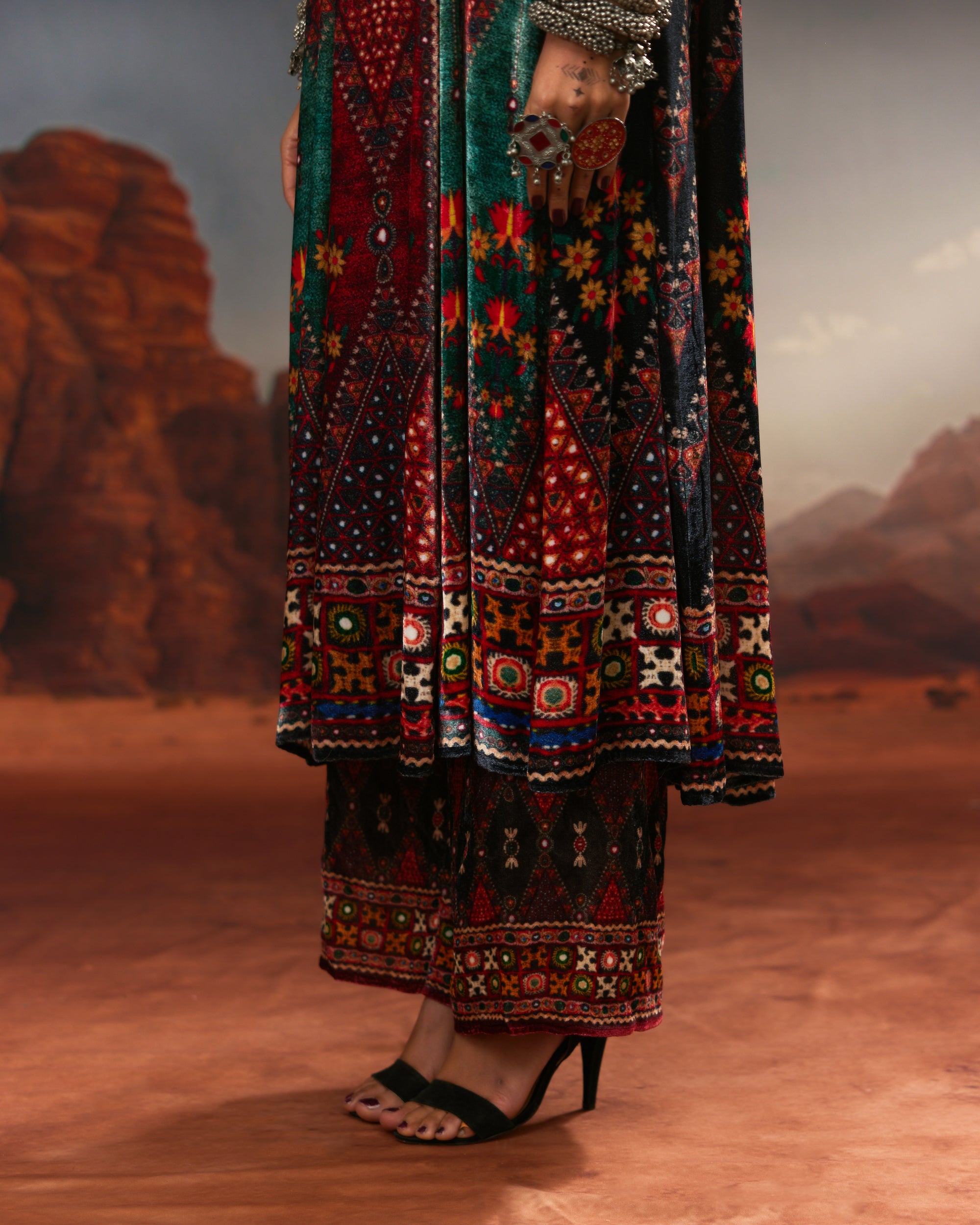Kutch : Ada - Red/Teal/Black