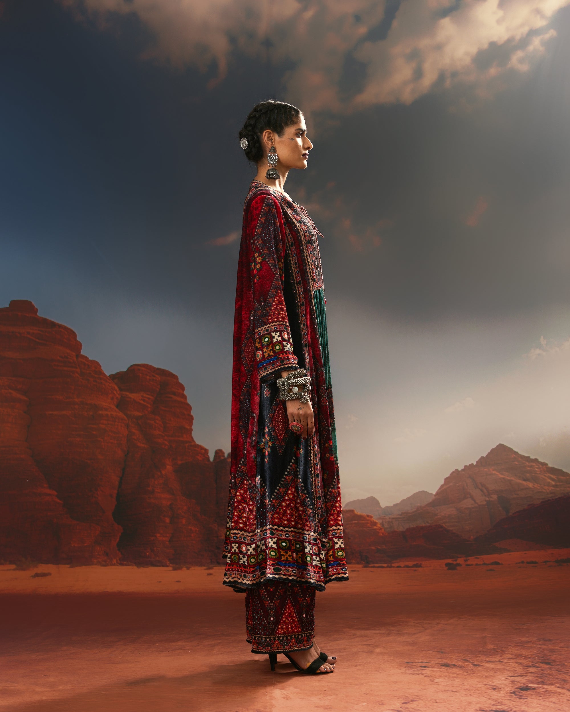 Kutch : Anisha - Teal/Red/Black