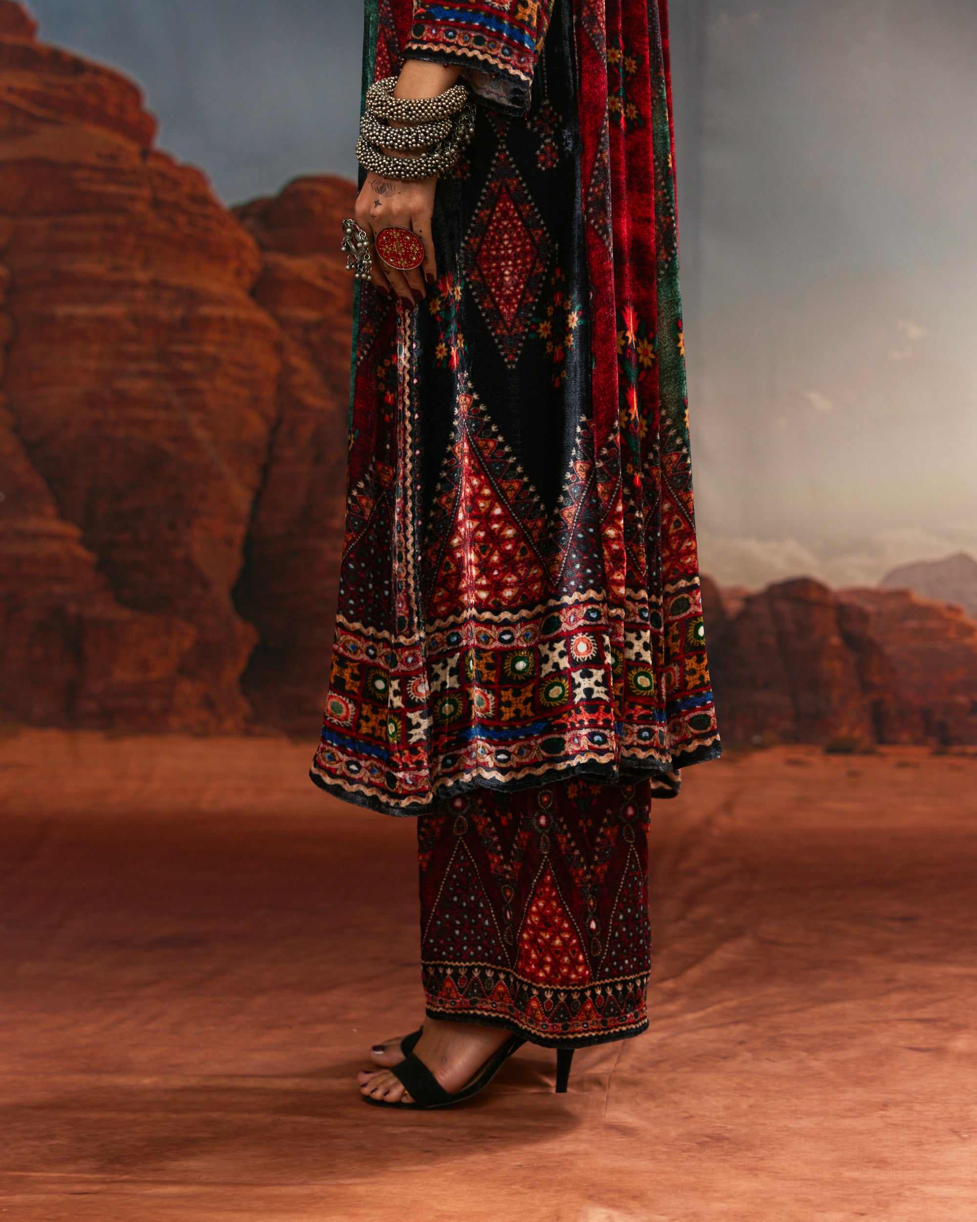 Kutch : Anisha - Teal/Red/Black