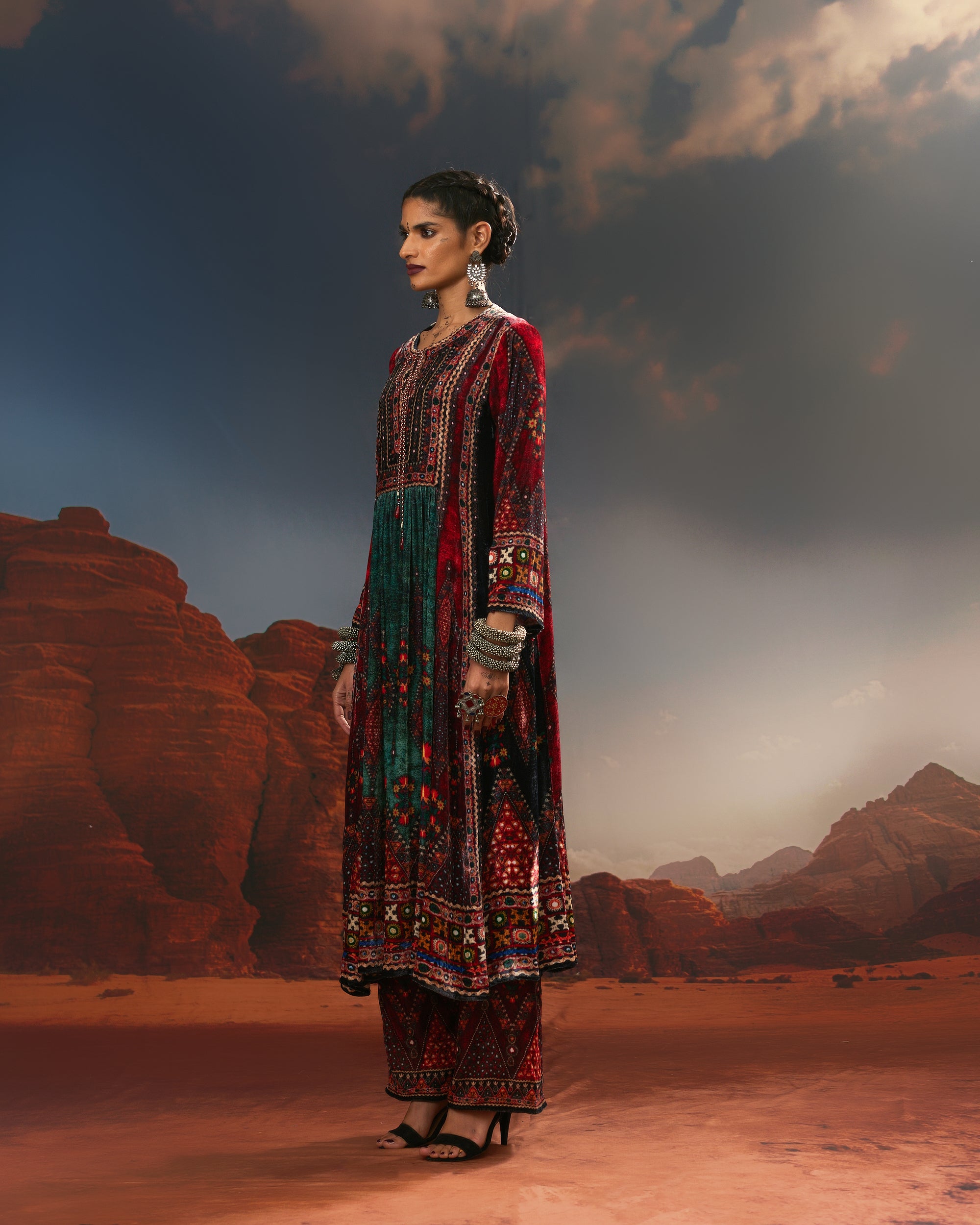 Kutch : Anisha - Teal/Red/Black