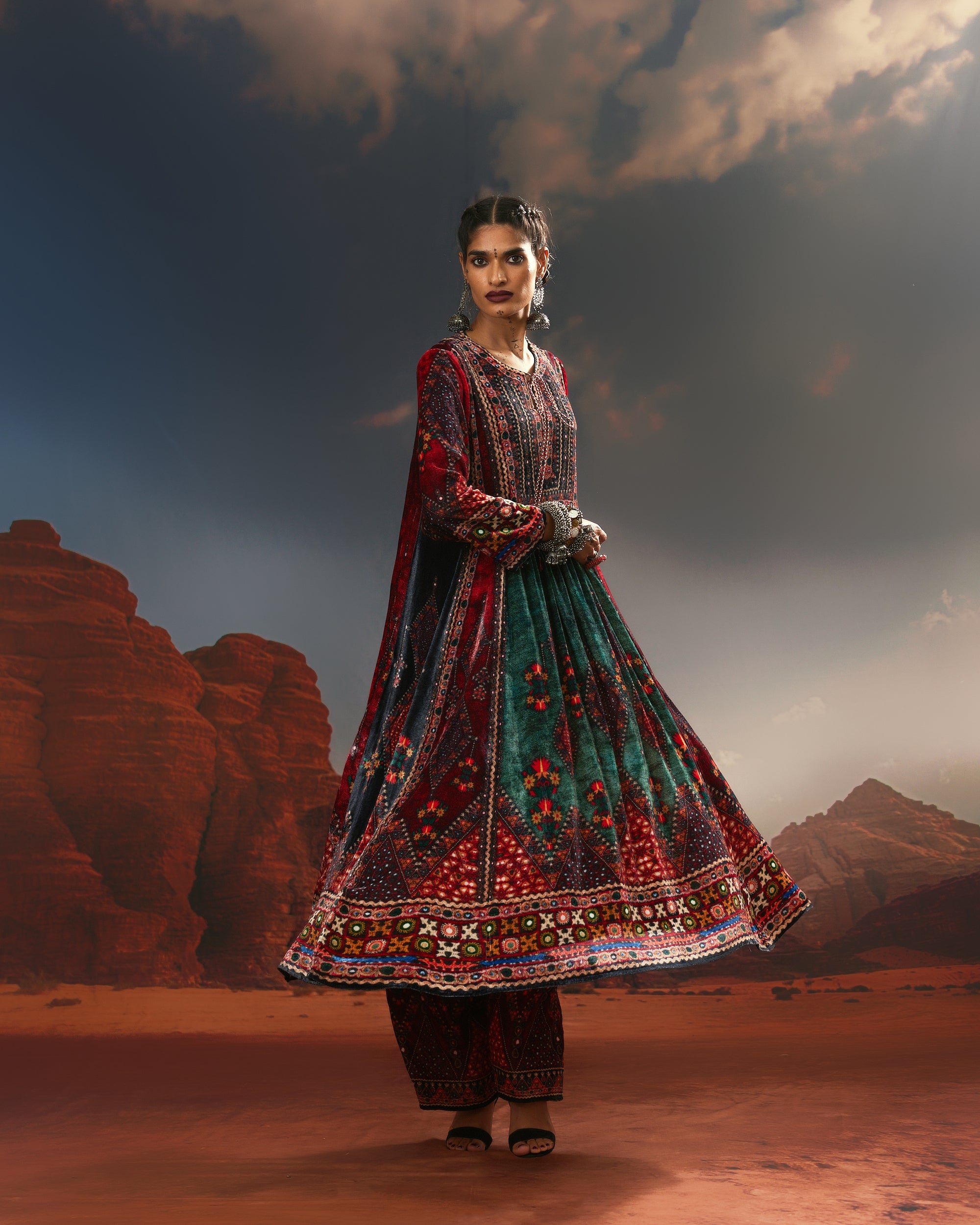 Kutch : Anisha - Teal/Red/Black