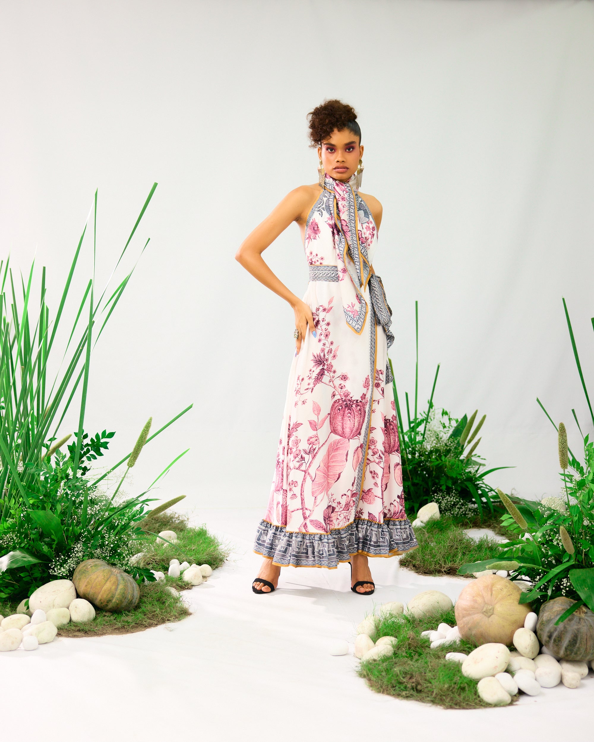 Florence : Barkha - White/Raspberry