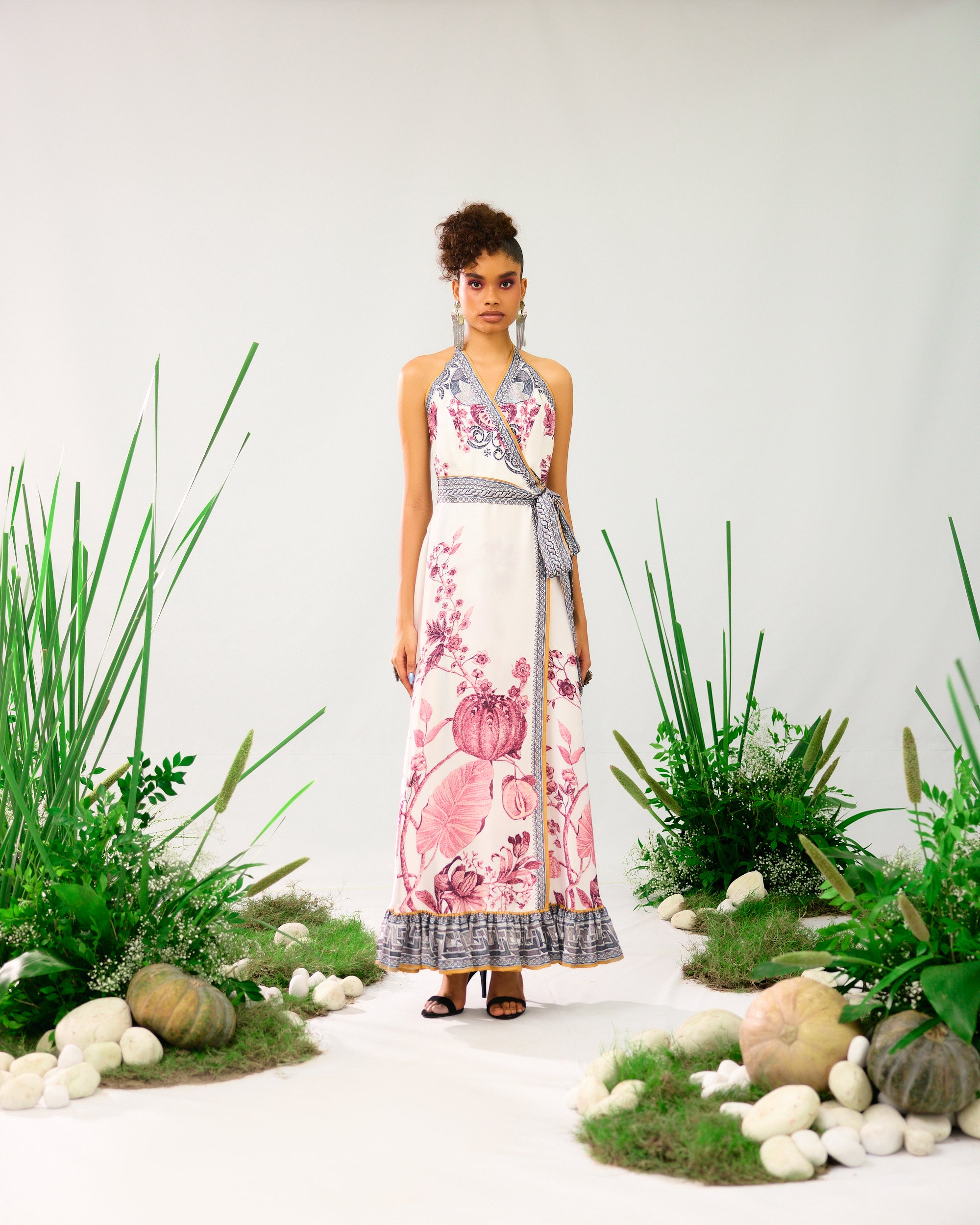 Florence : Barkha - White/Raspberry