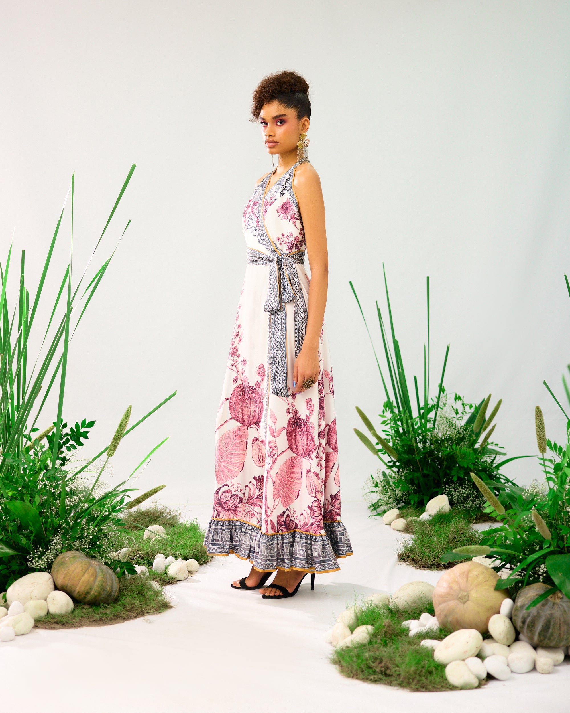 Florence : Barkha - White/Raspberry