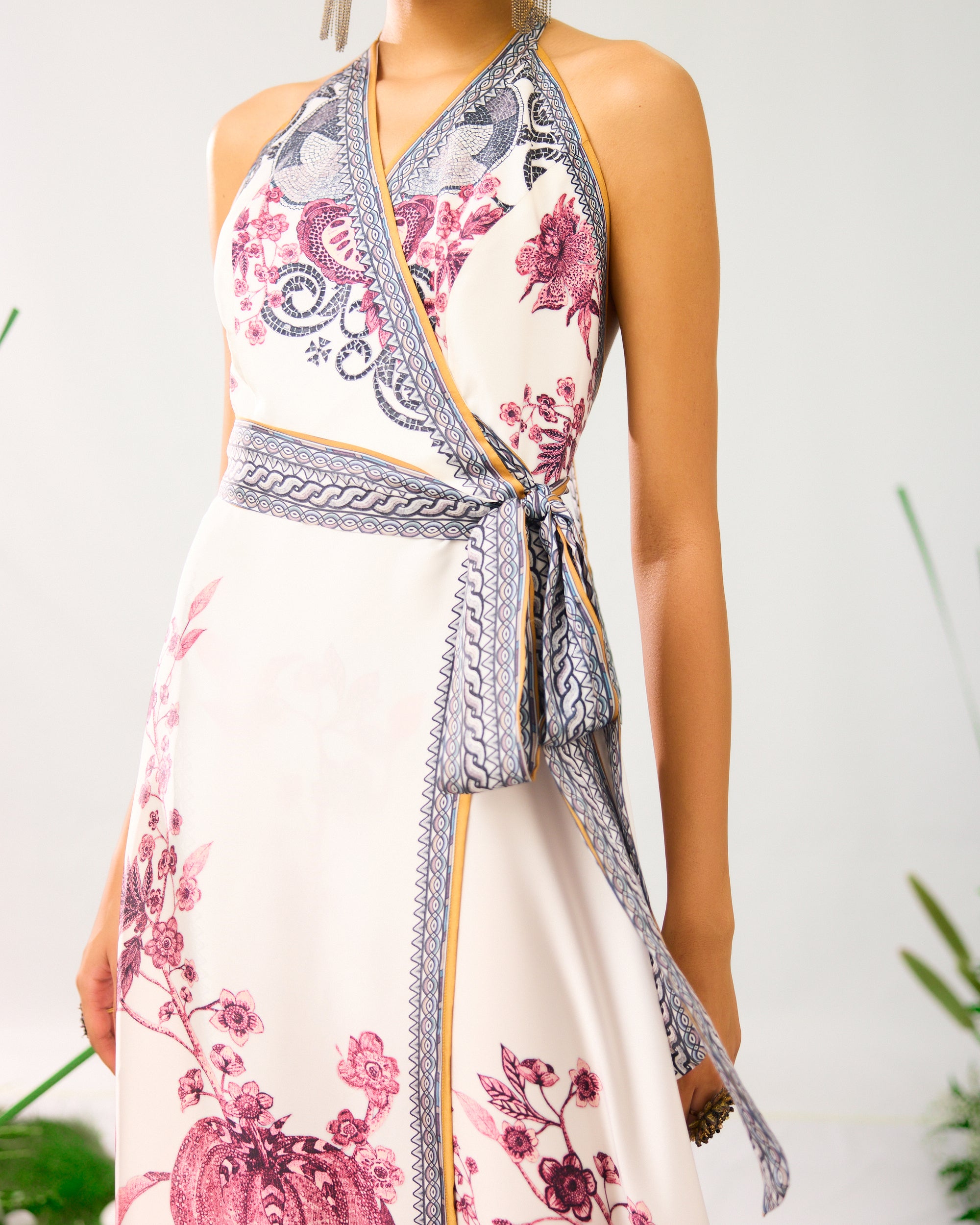 Florence : Barkha - White/Raspberry