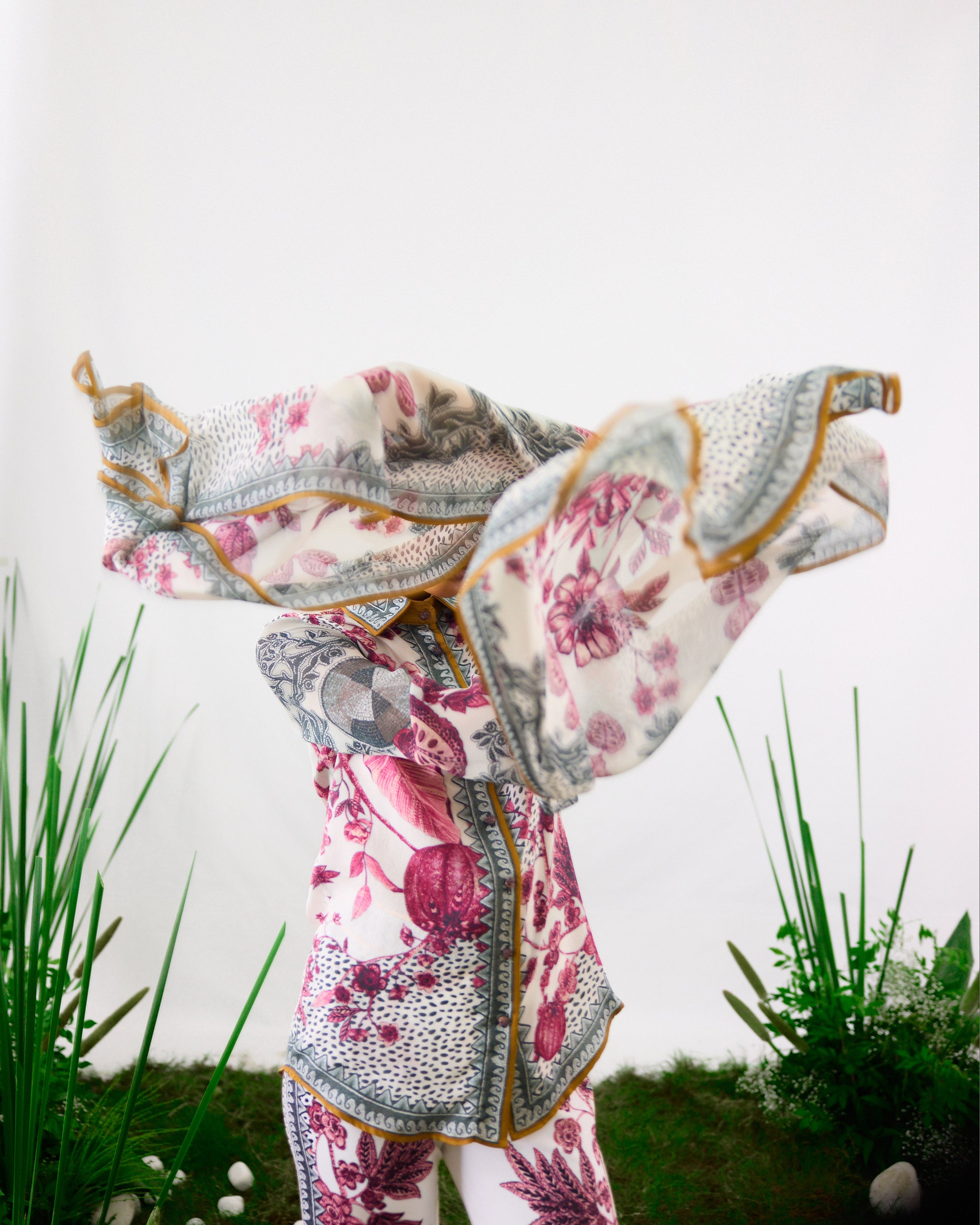 Florence : Maaya - White/Raspberry