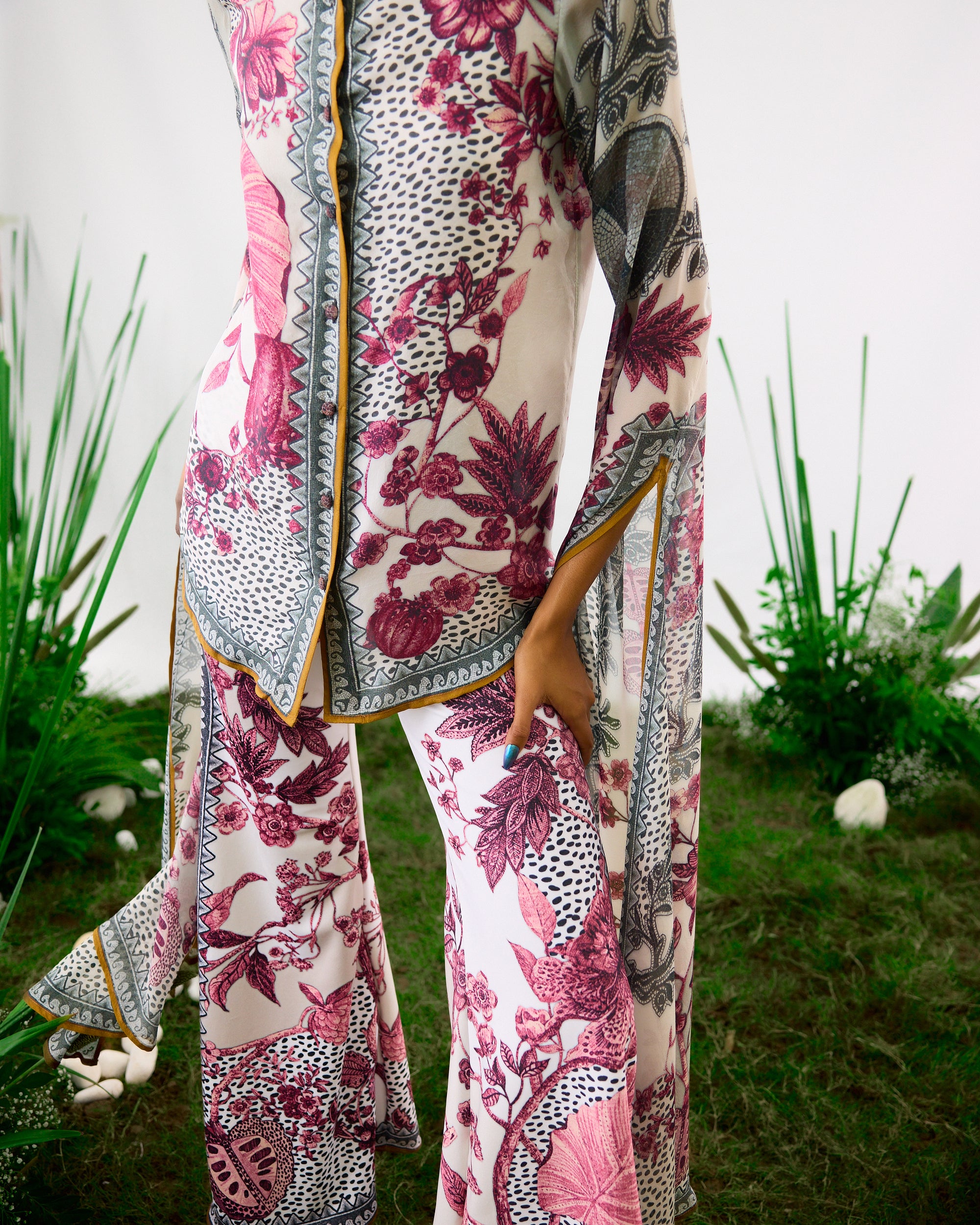 Florence : Maaya - White/Raspberry