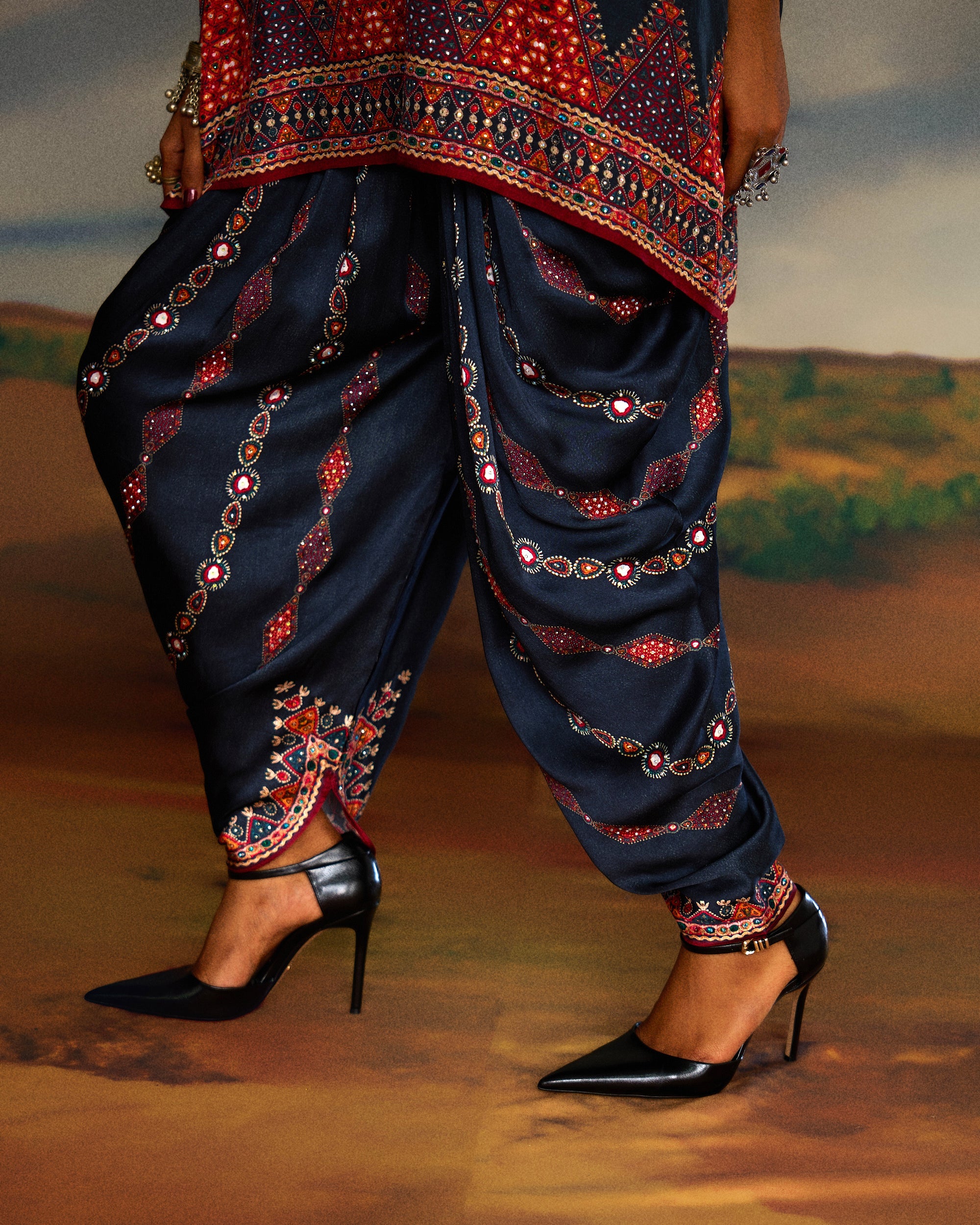 Kutch : Chanel/Afghan - Charcoal