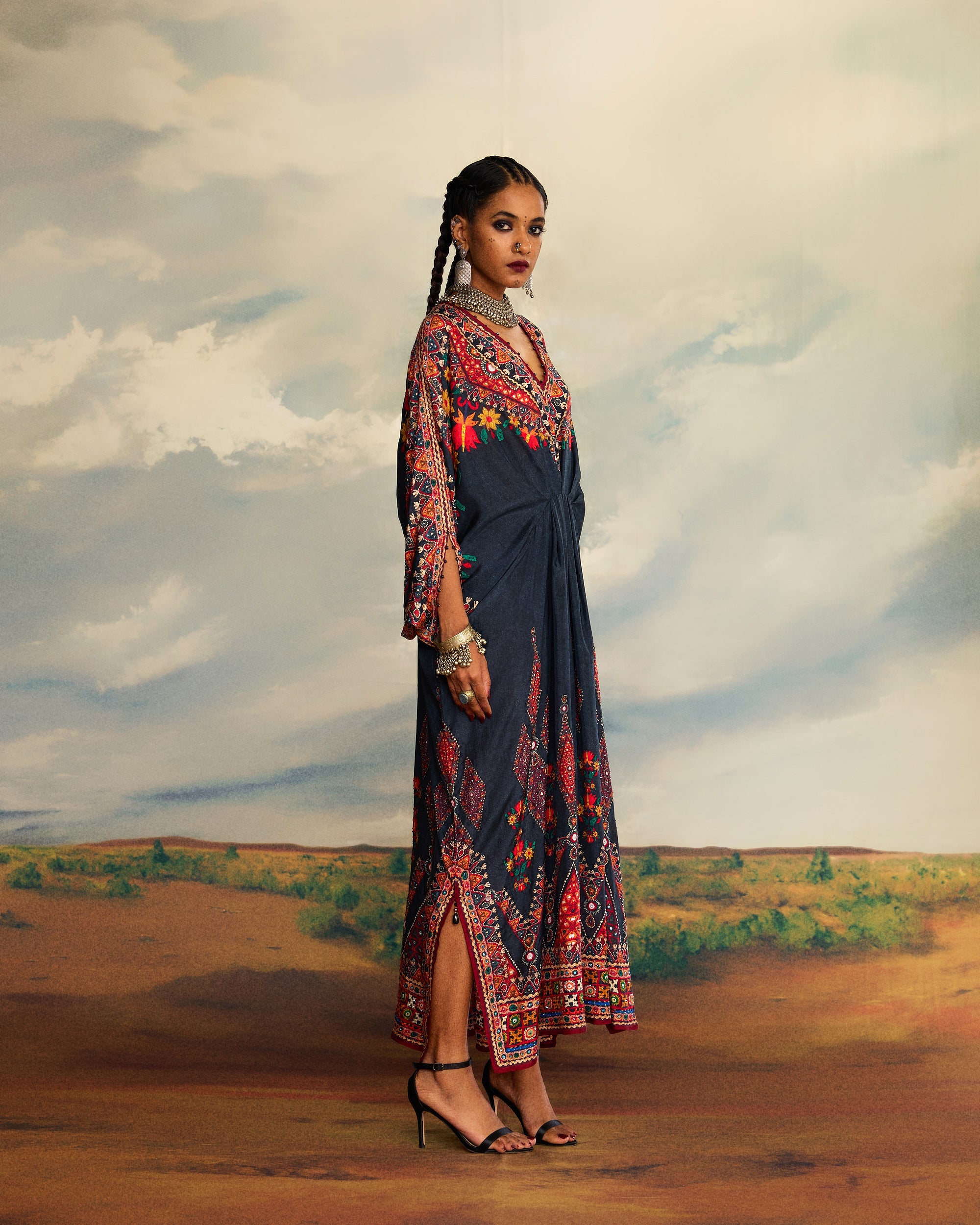 Kutch : Rasika - Charcoal