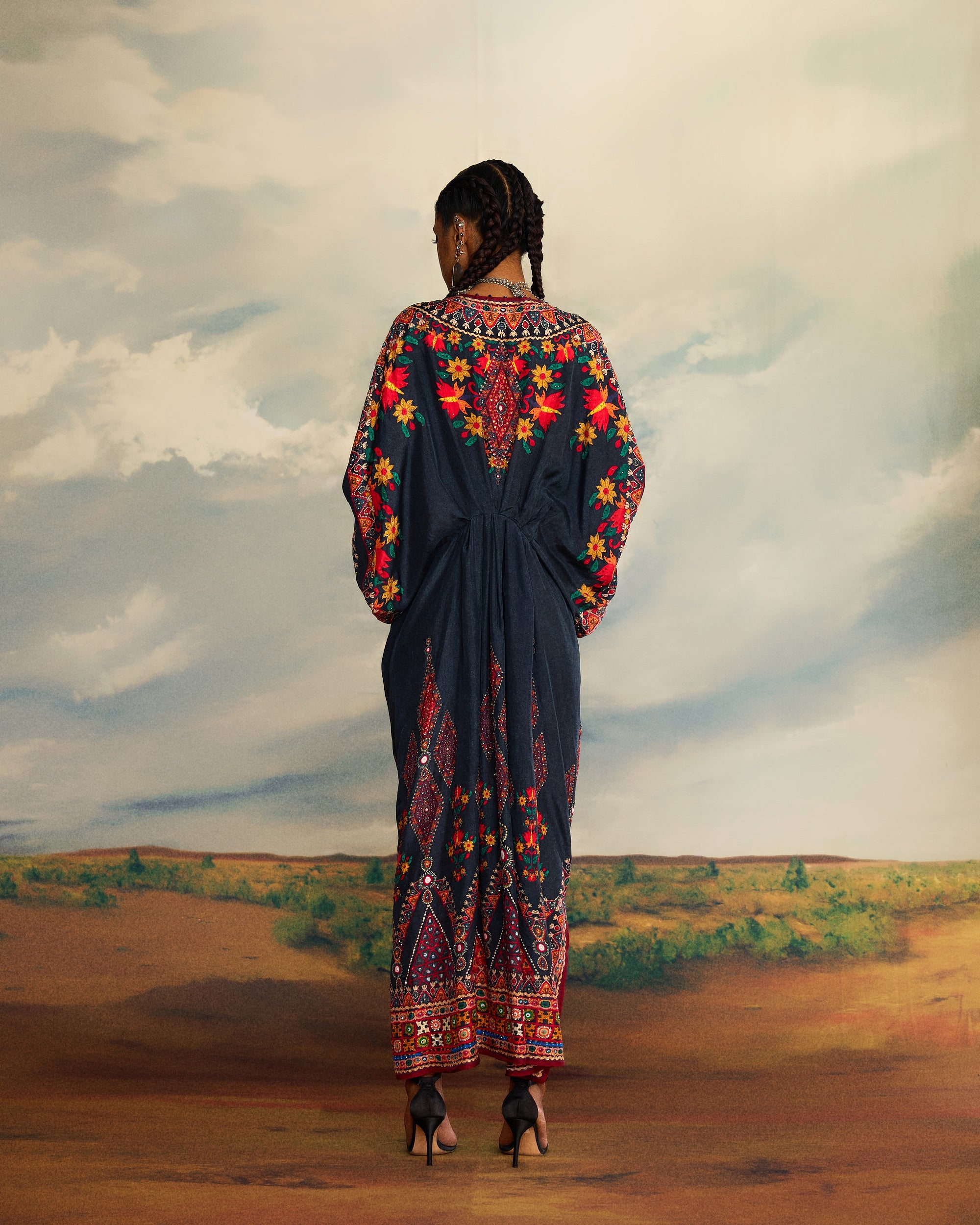 Kutch : Rasika - Charcoal