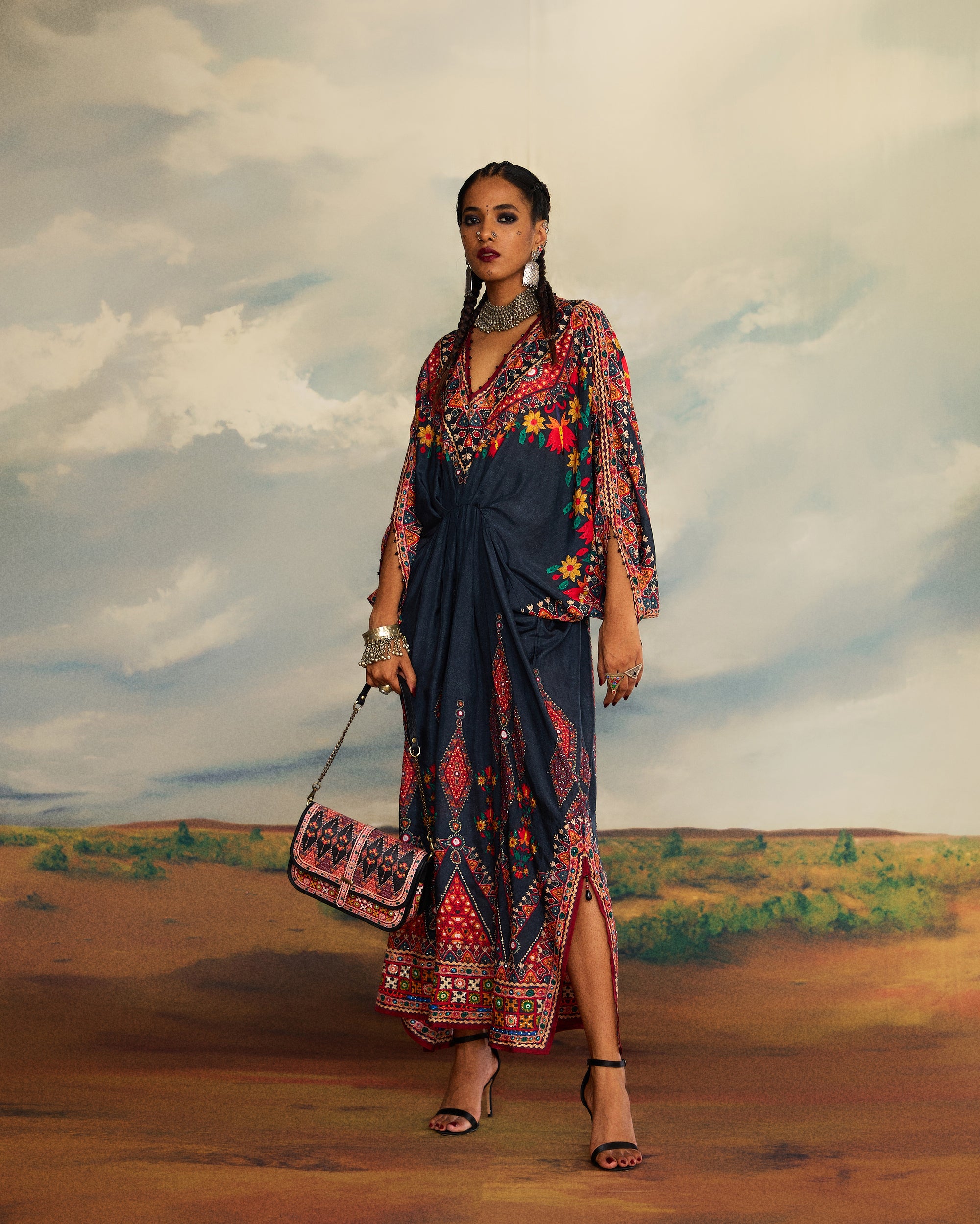 Kutch : Rasika - Charcoal