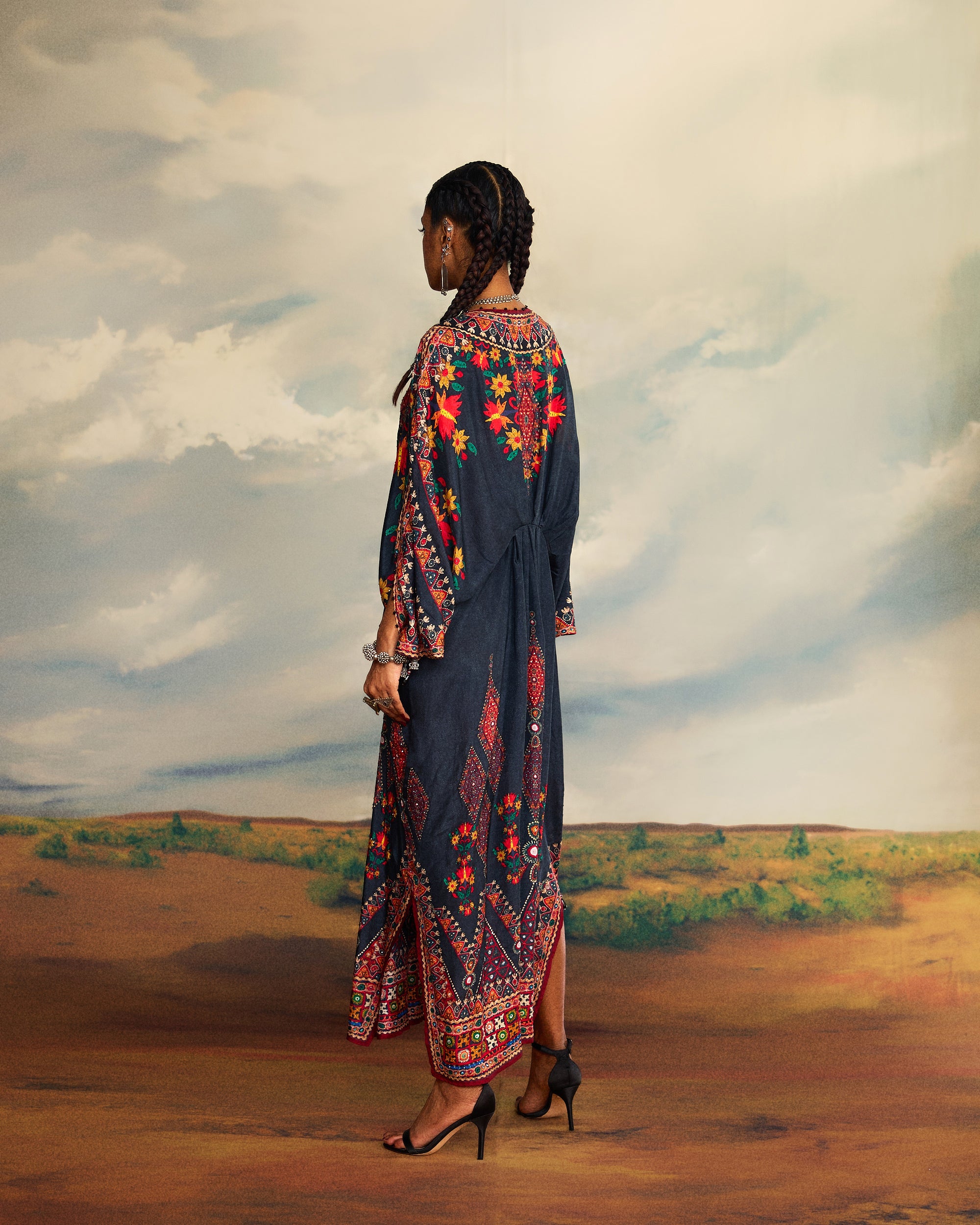 Kutch : Rasika - Charcoal