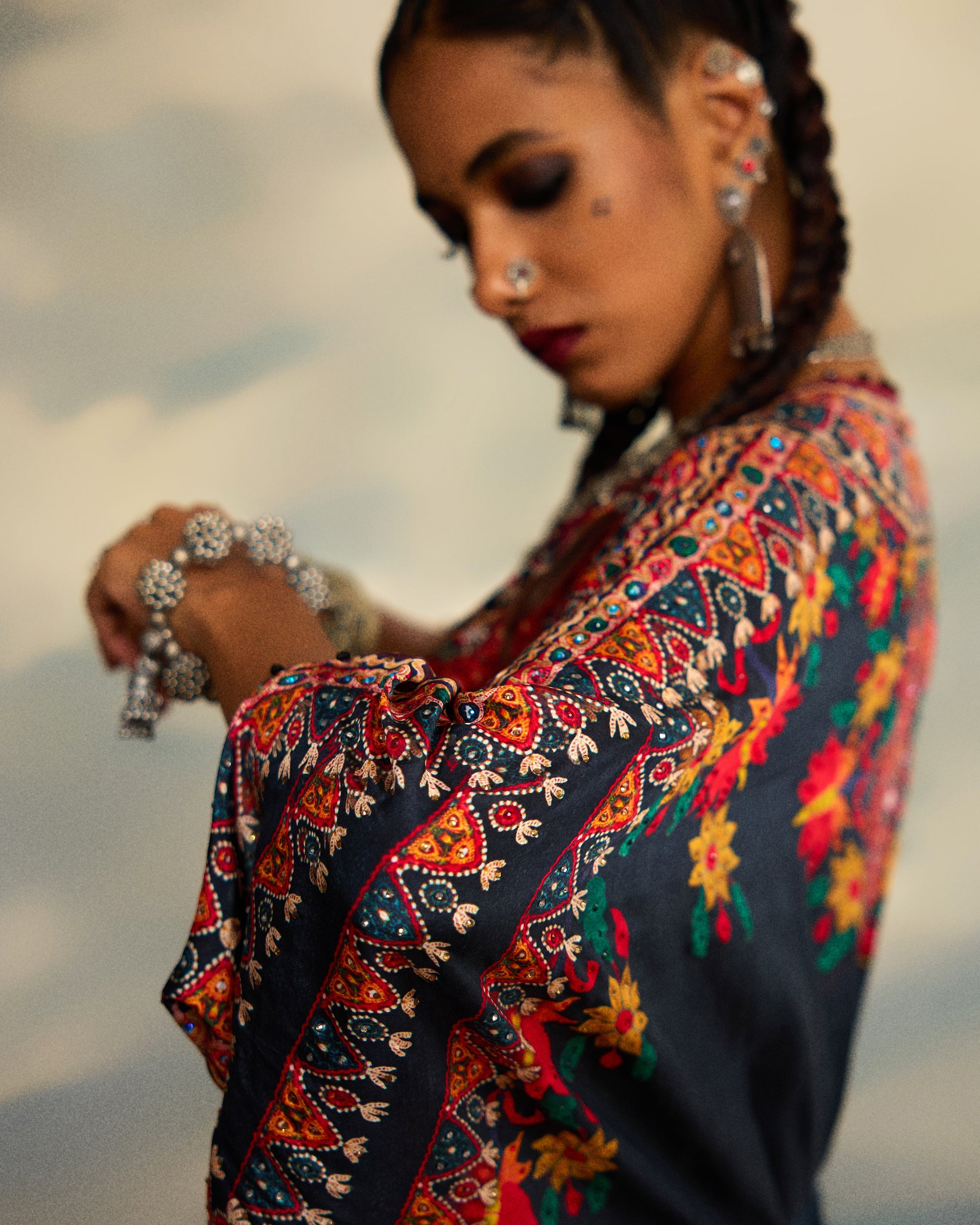 Kutch : Rasika - Charcoal