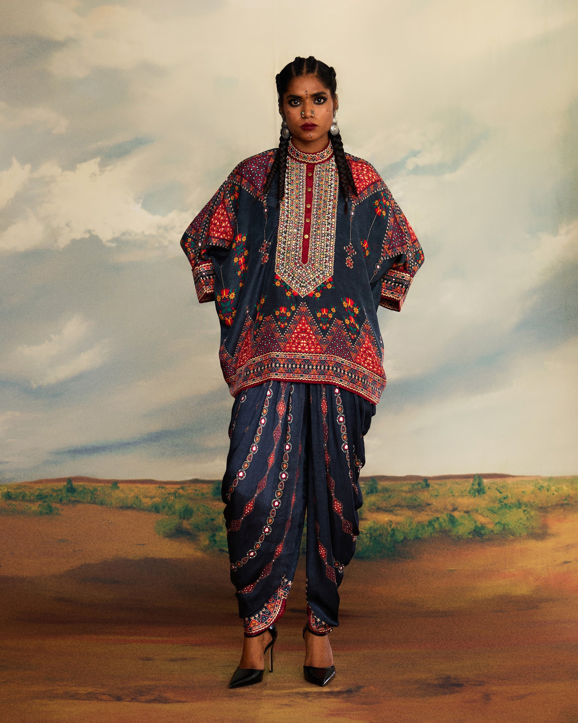 Kutch : Chanel/Afghan (emb) - Charcoal
