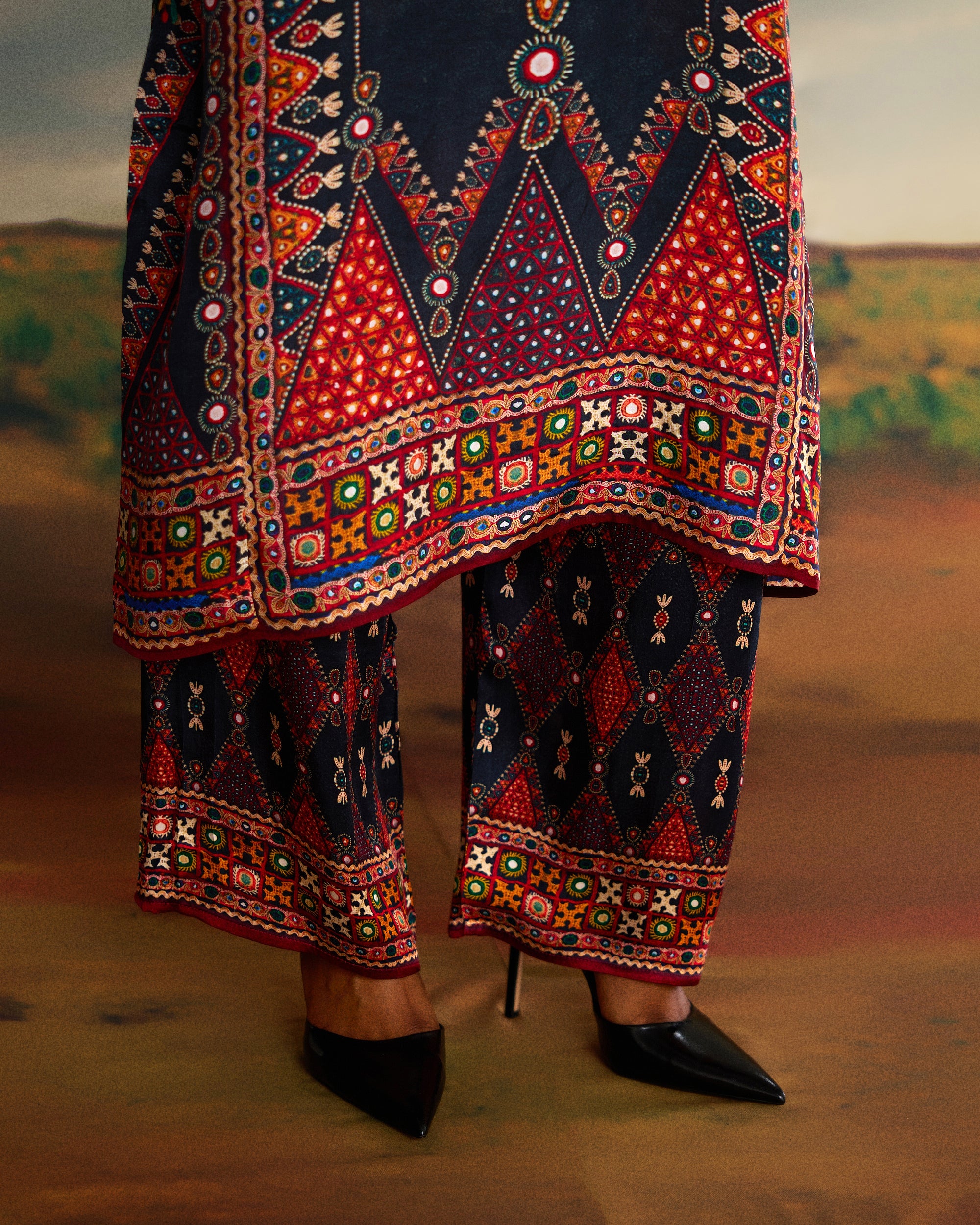 Kutch : Ghazala - Charcoal