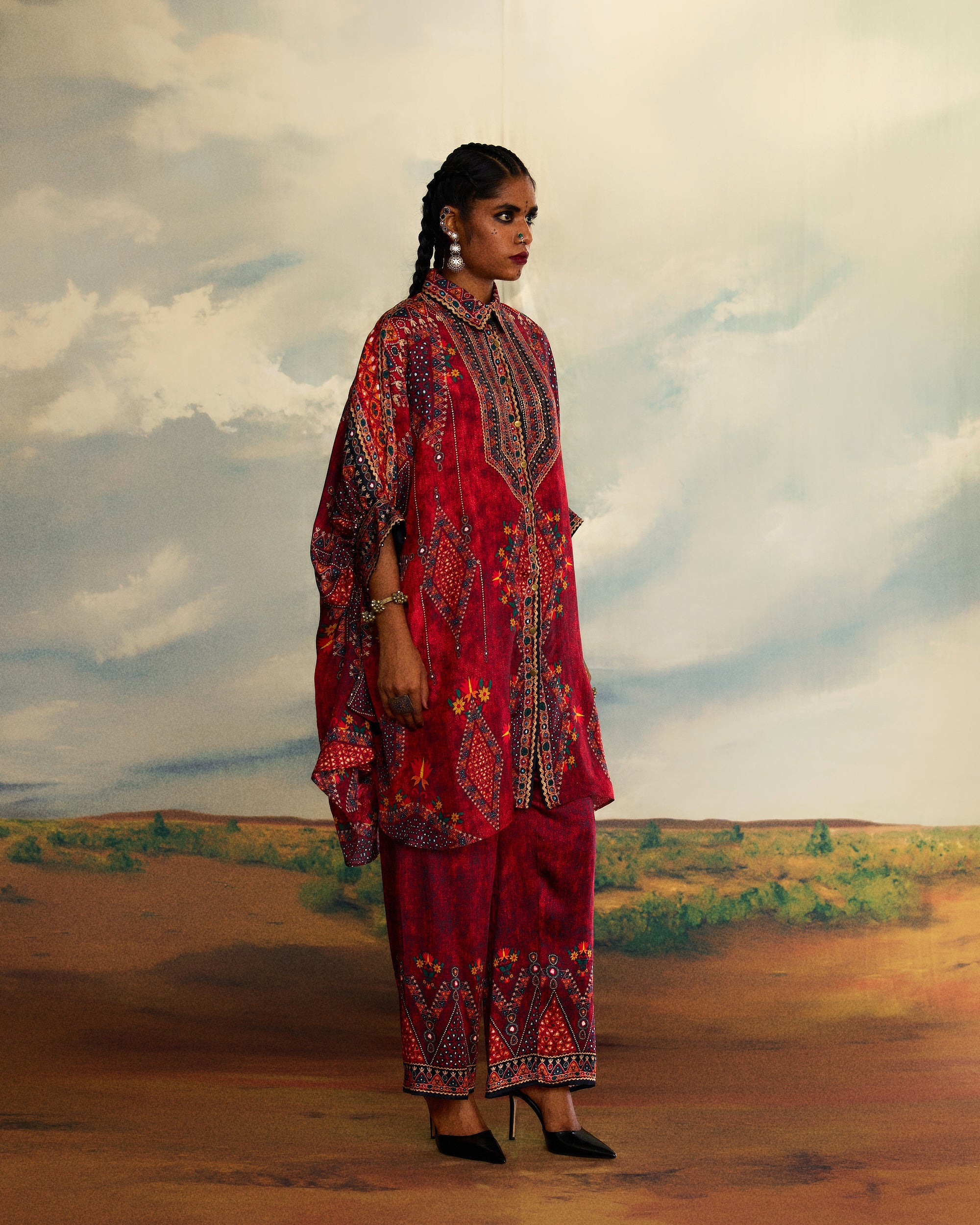 Kutch : Kamara - Red