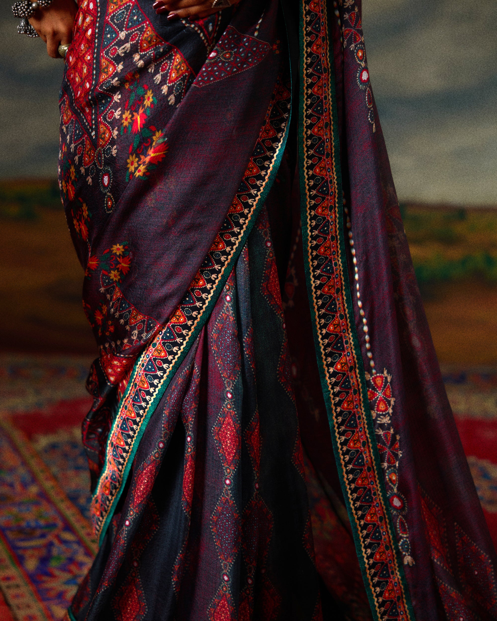 Kutch : Savi - Charcoal