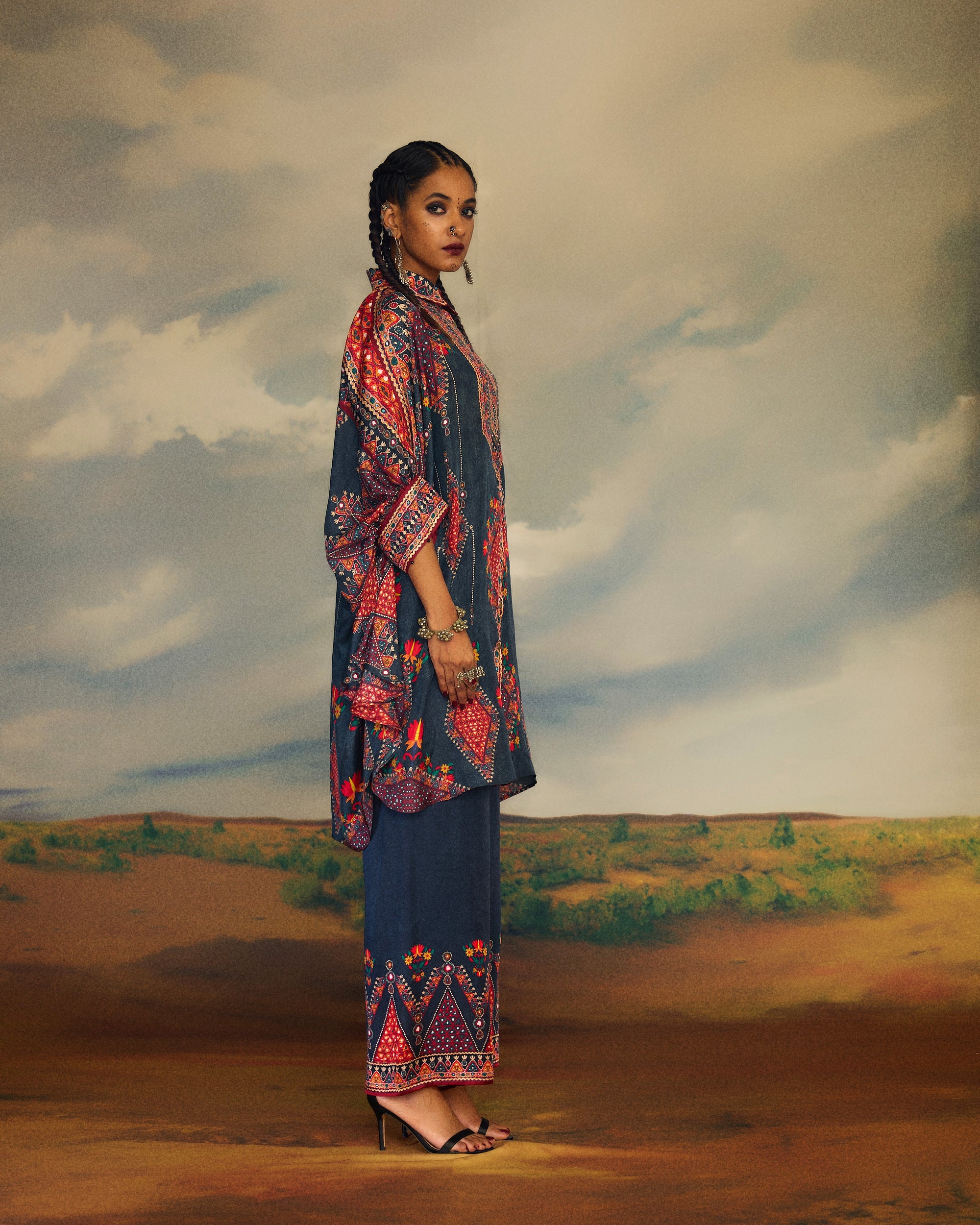 Kutch : Kamara - Charcoal