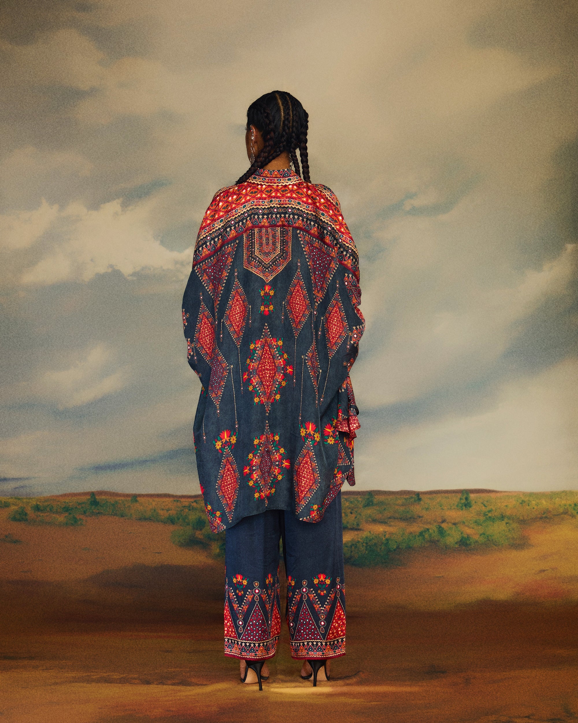 Kutch : Kamara - Charcoal