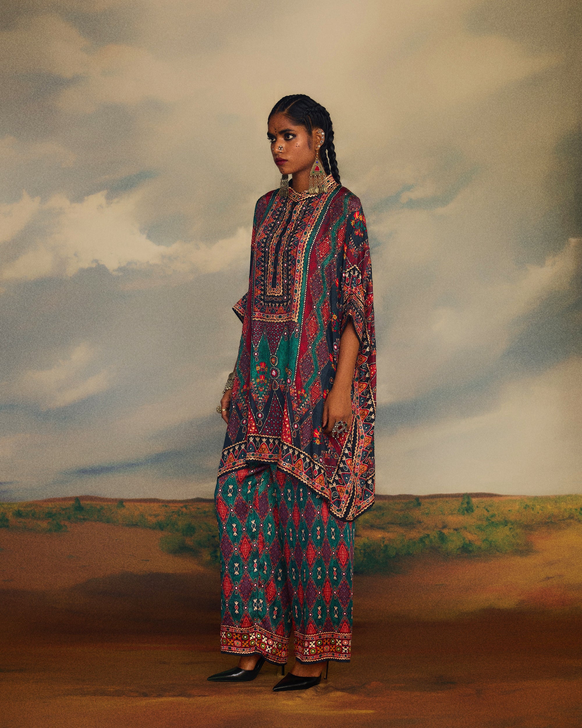 Kutch : Chanel 36" - Multi