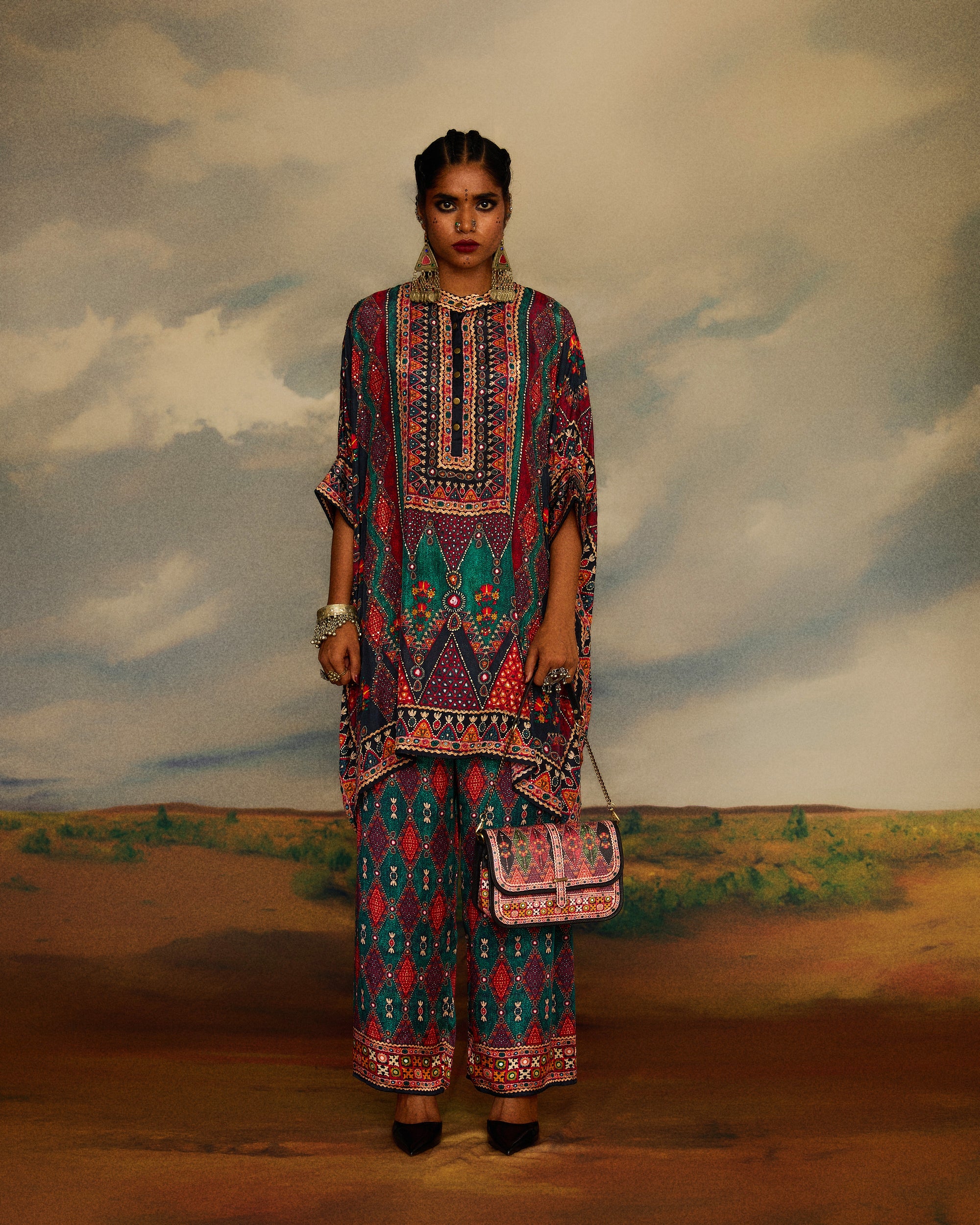 Kutch : Chanel 36" - Multi
