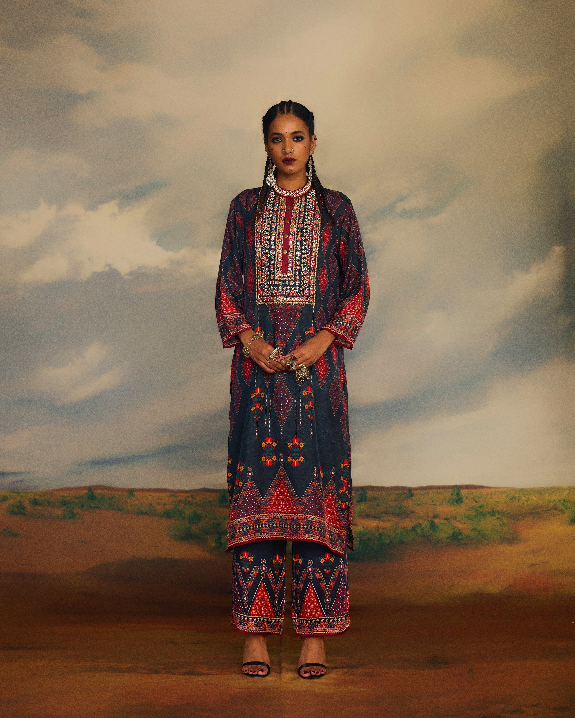 Kutch : Champa - Charcoal