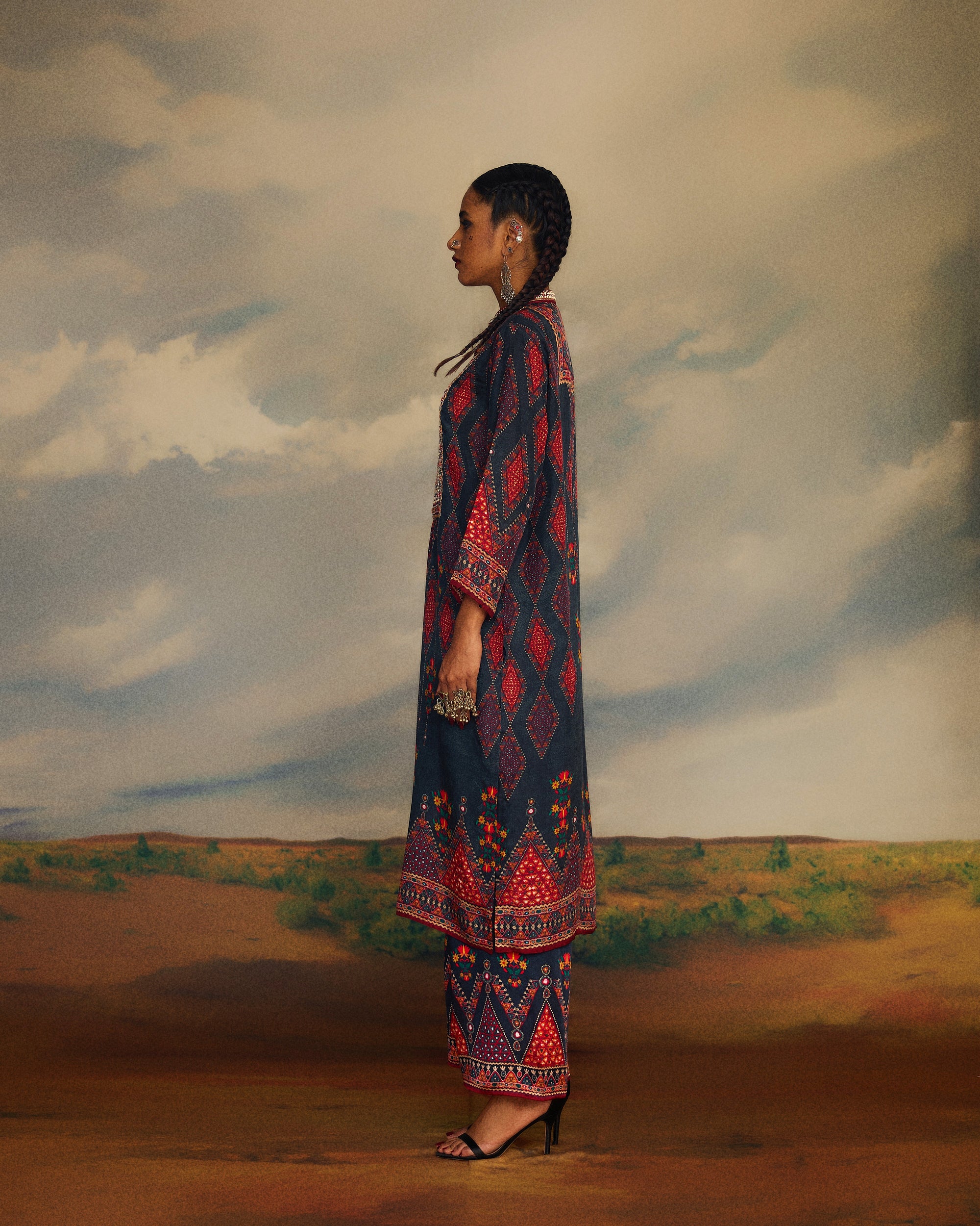 Kutch : Champa - Charcoal