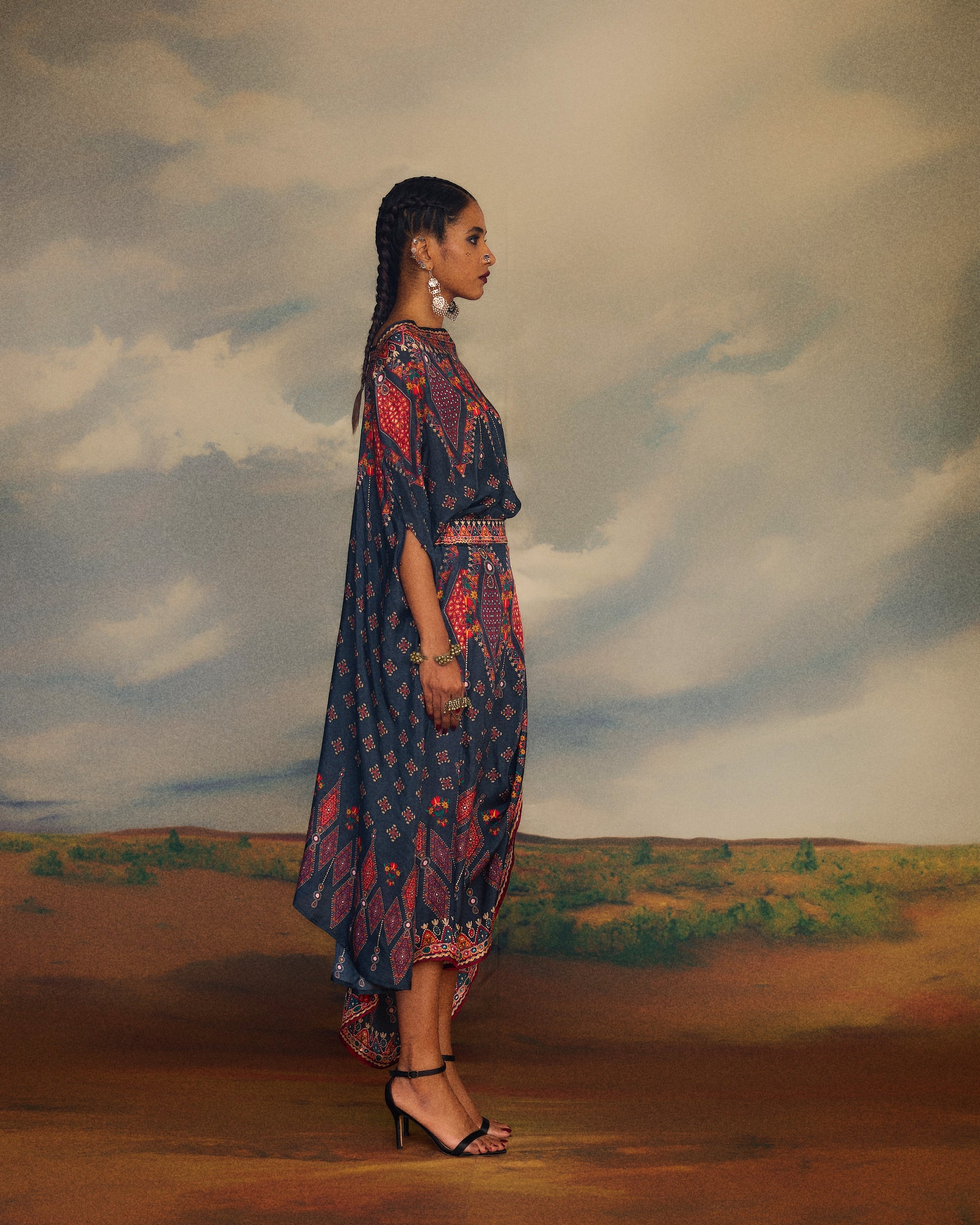 Kutch : Kamini - Charcoal