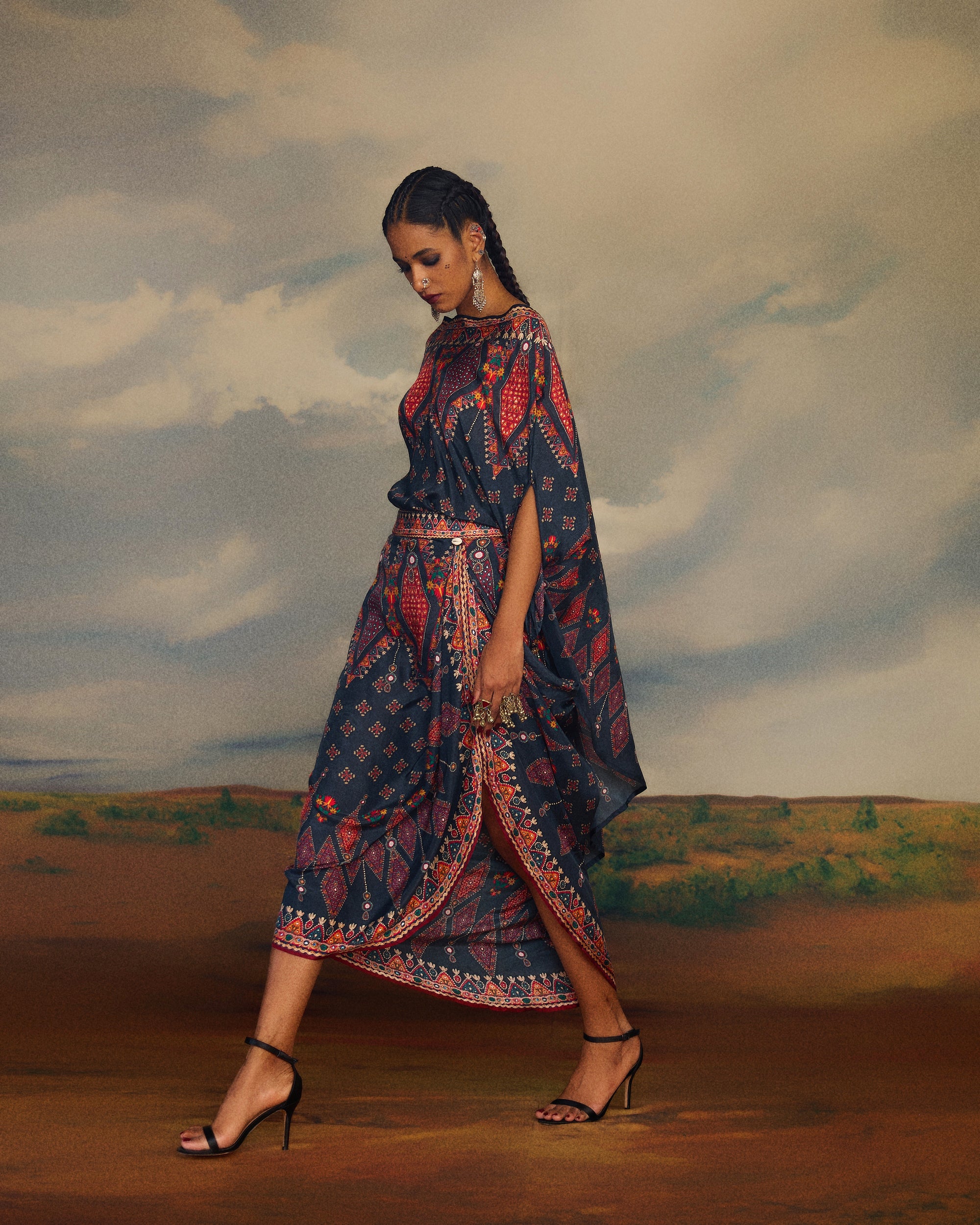 Kutch : Kamini - Charcoal