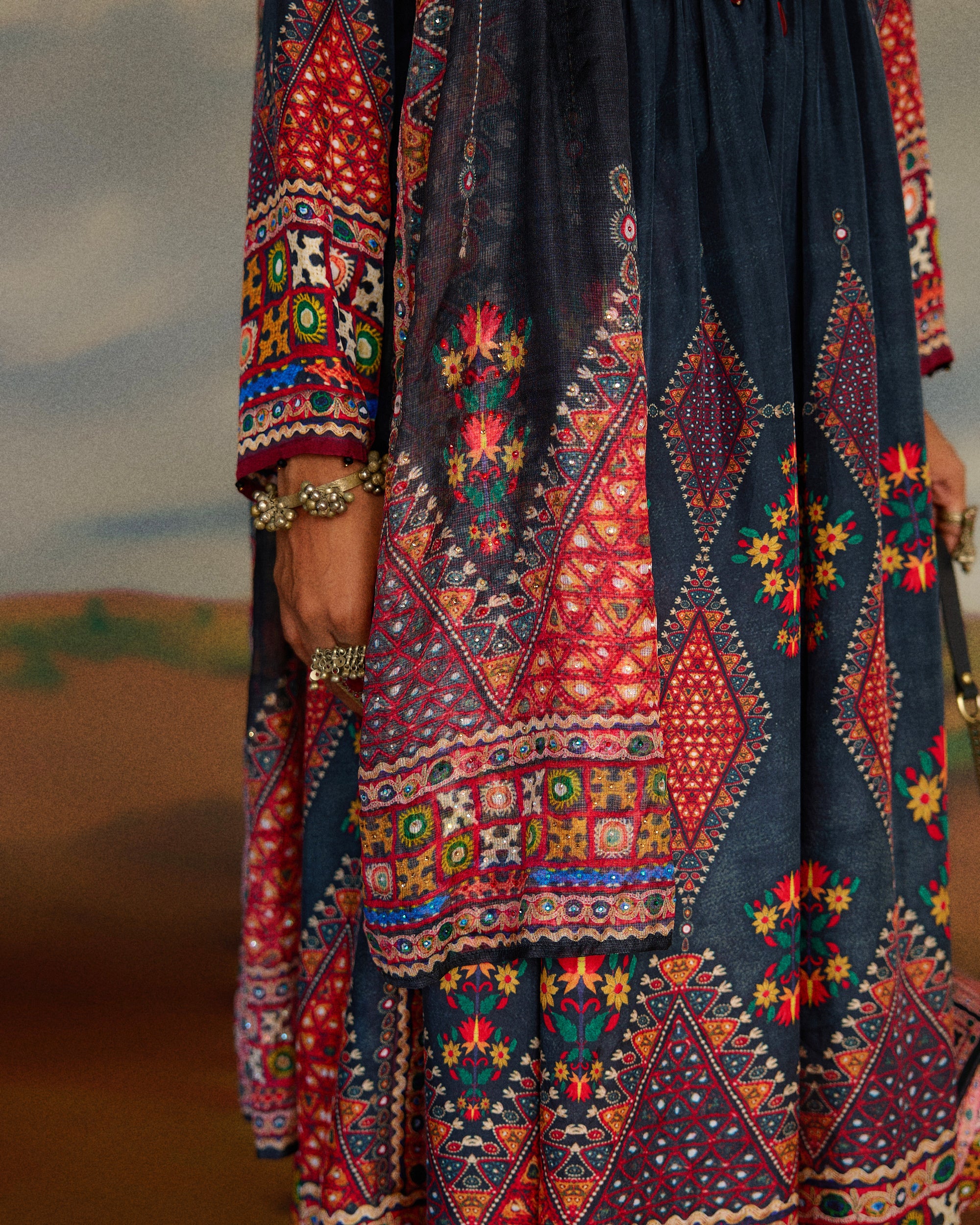 Kutch : Anisha - Charcoal